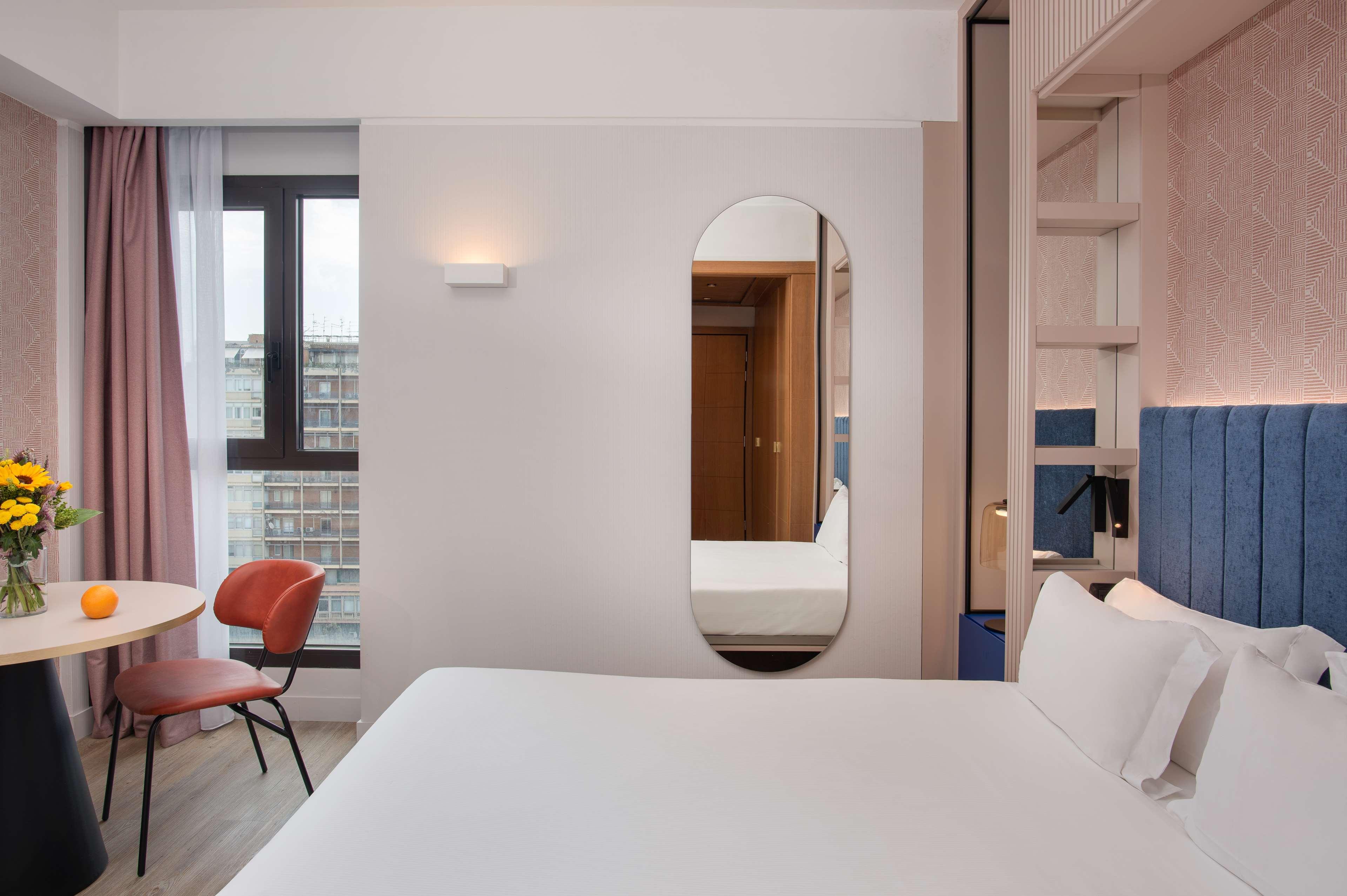 Family Room Capacity 2