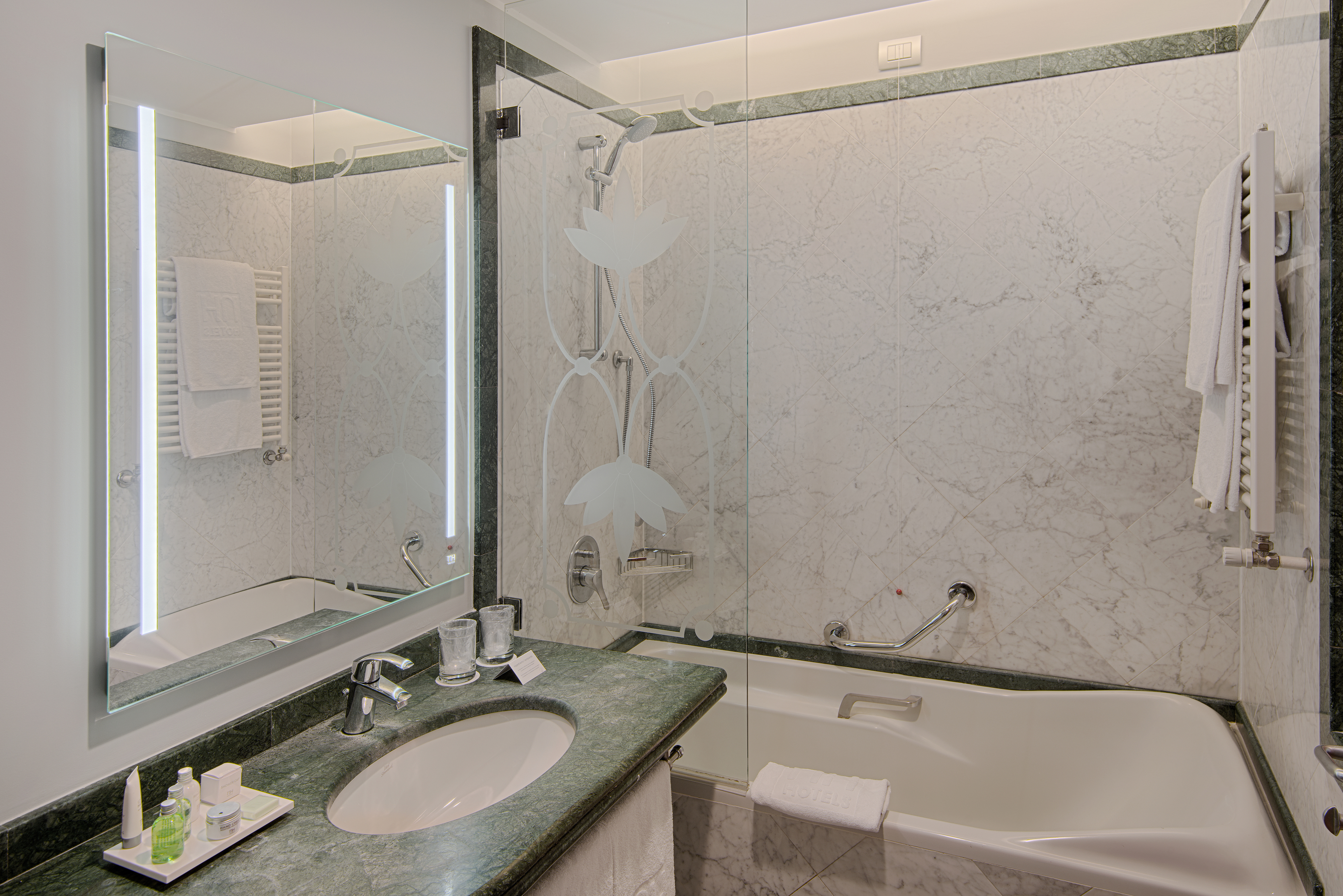 Family Room Connecting Room