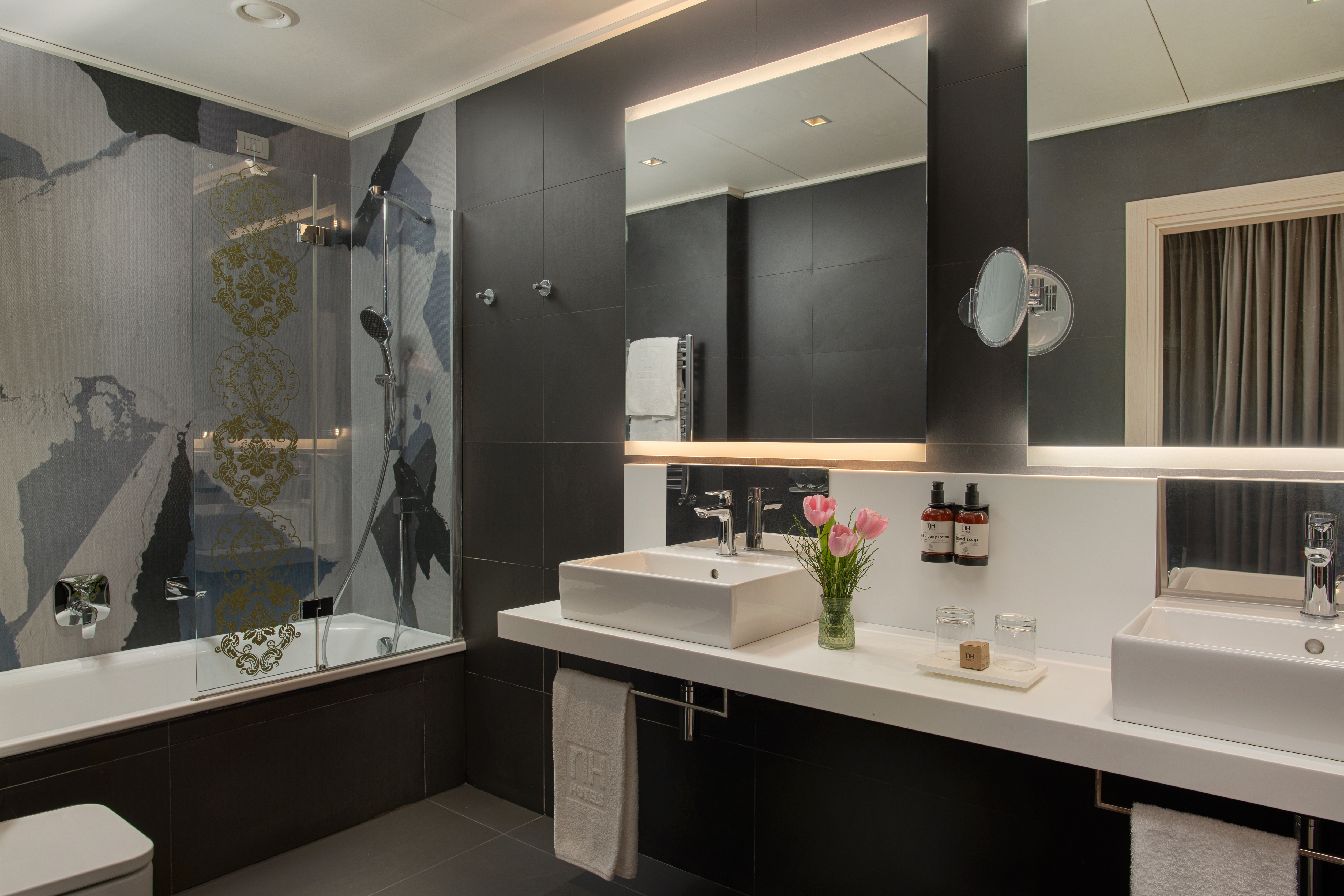 Junior Suite with Views