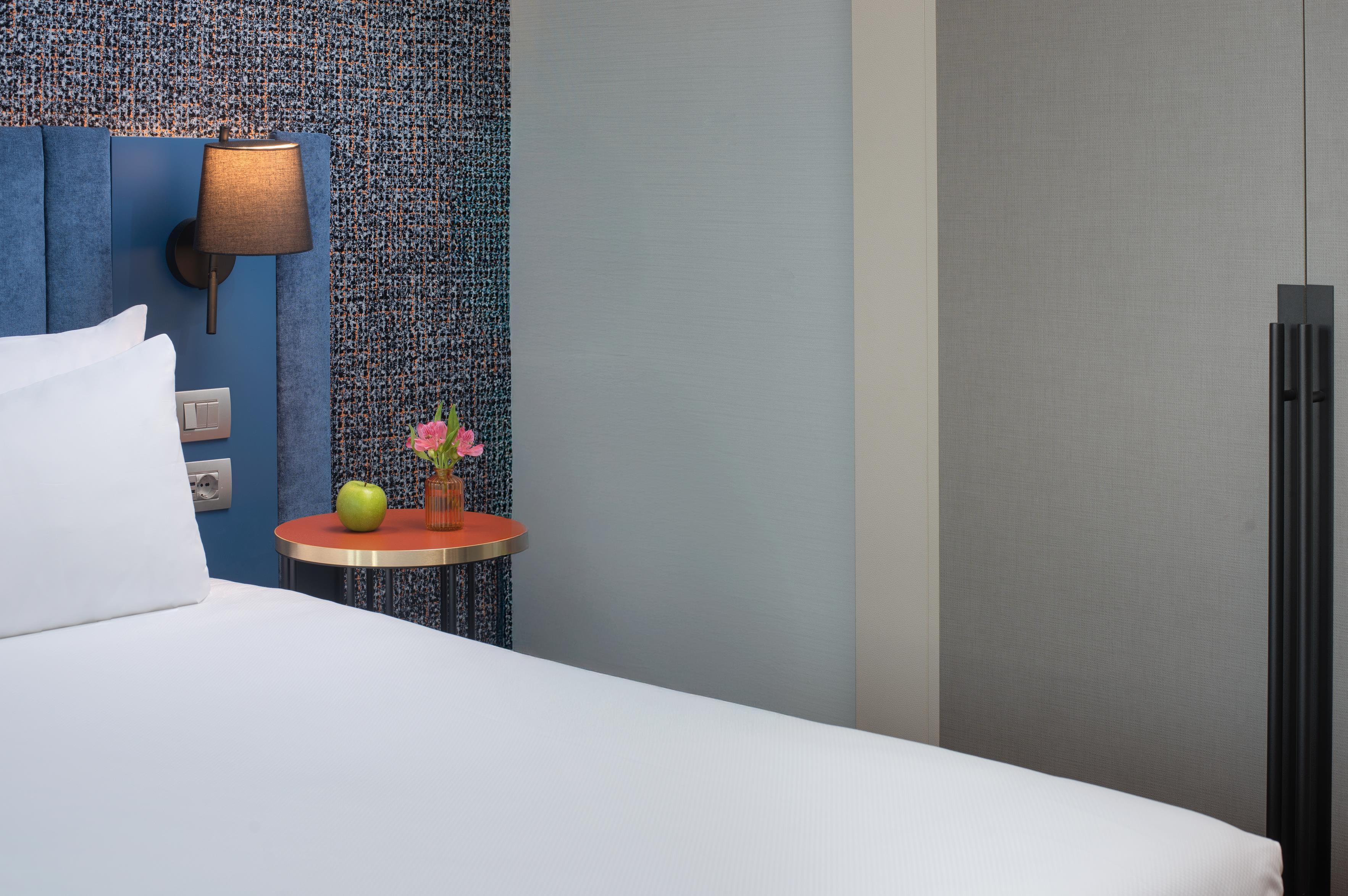 Family Room Capacity 2