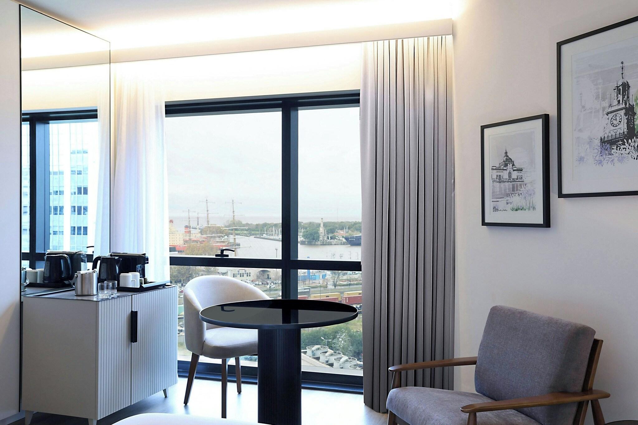 Double Superior King Bed