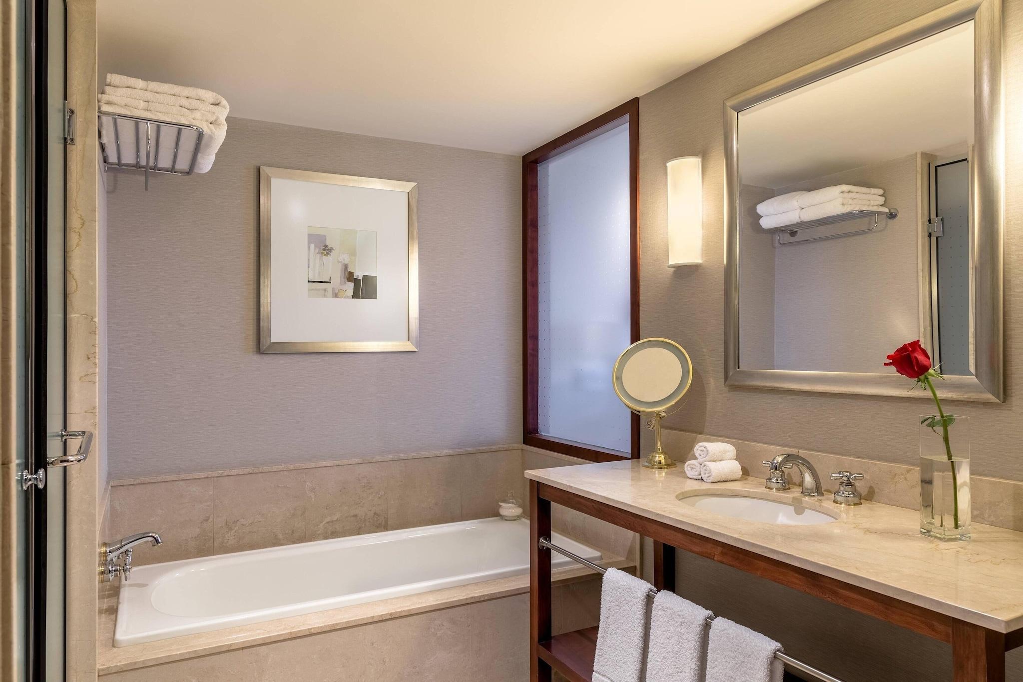 Suite Premier King Bed