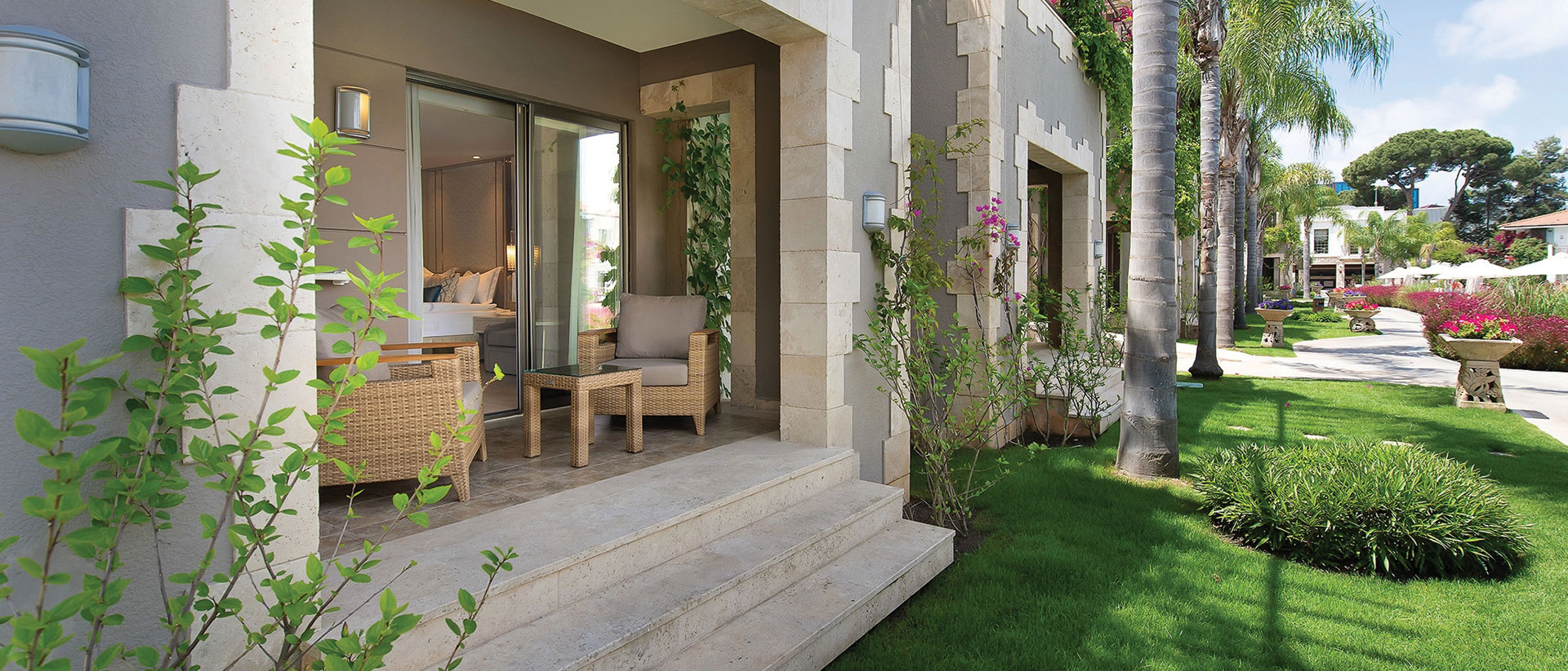 Family Room Lake View