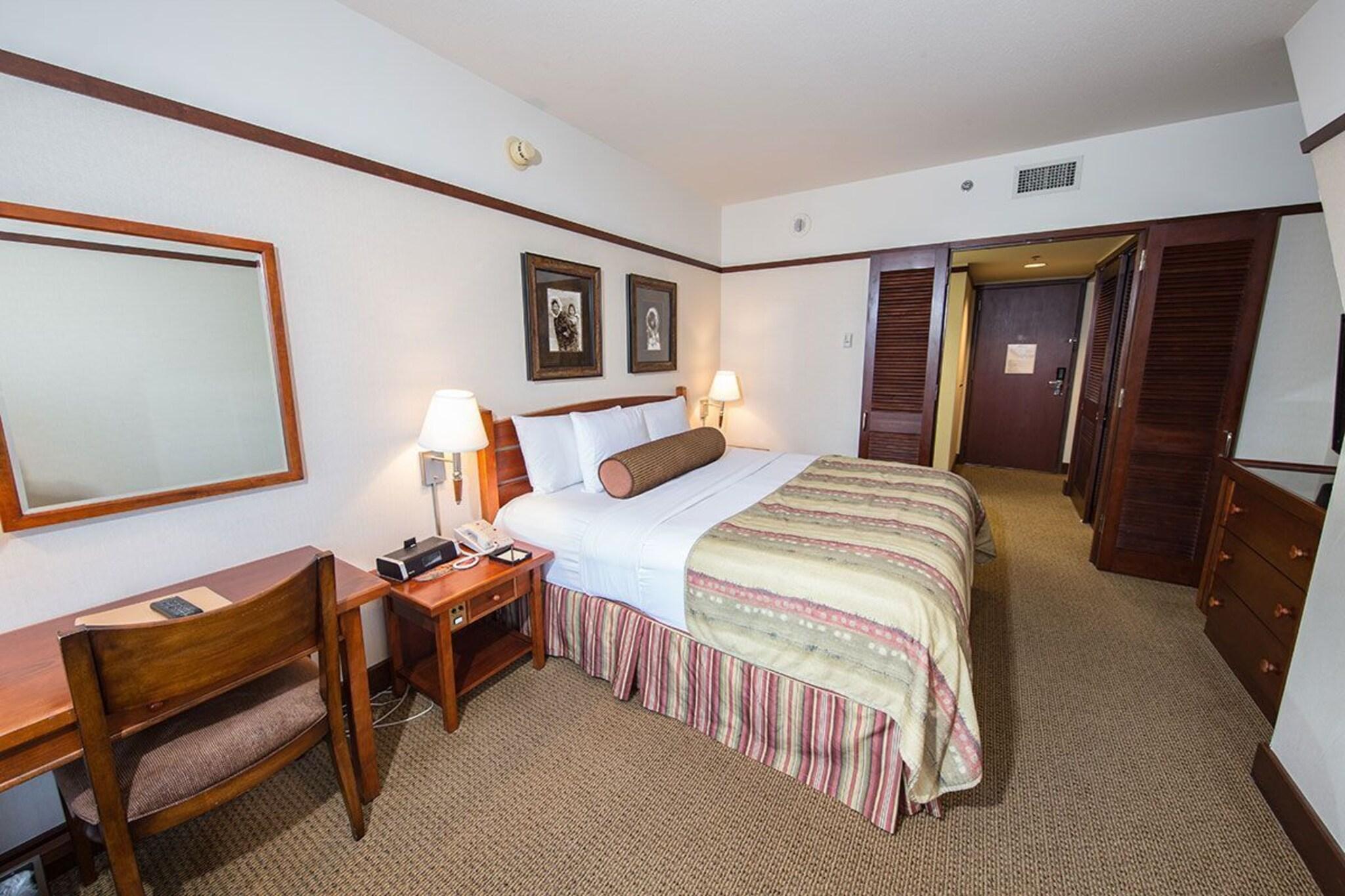 Double Deluxe King Bed