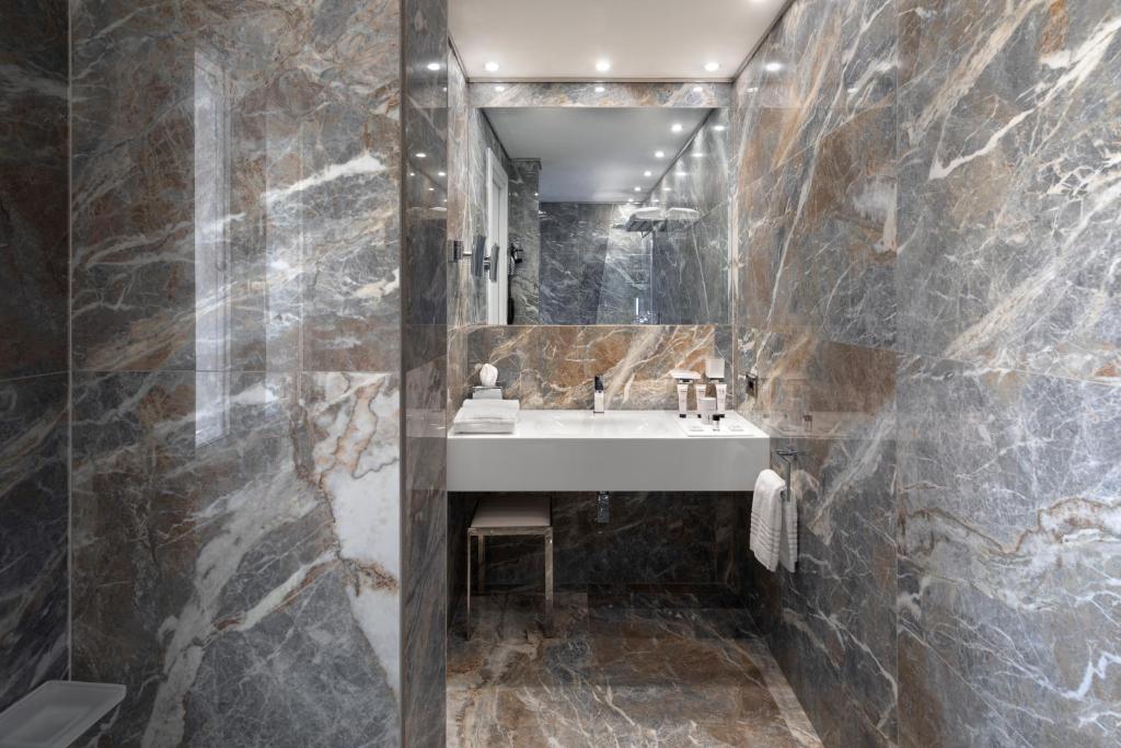 Double Single Classic