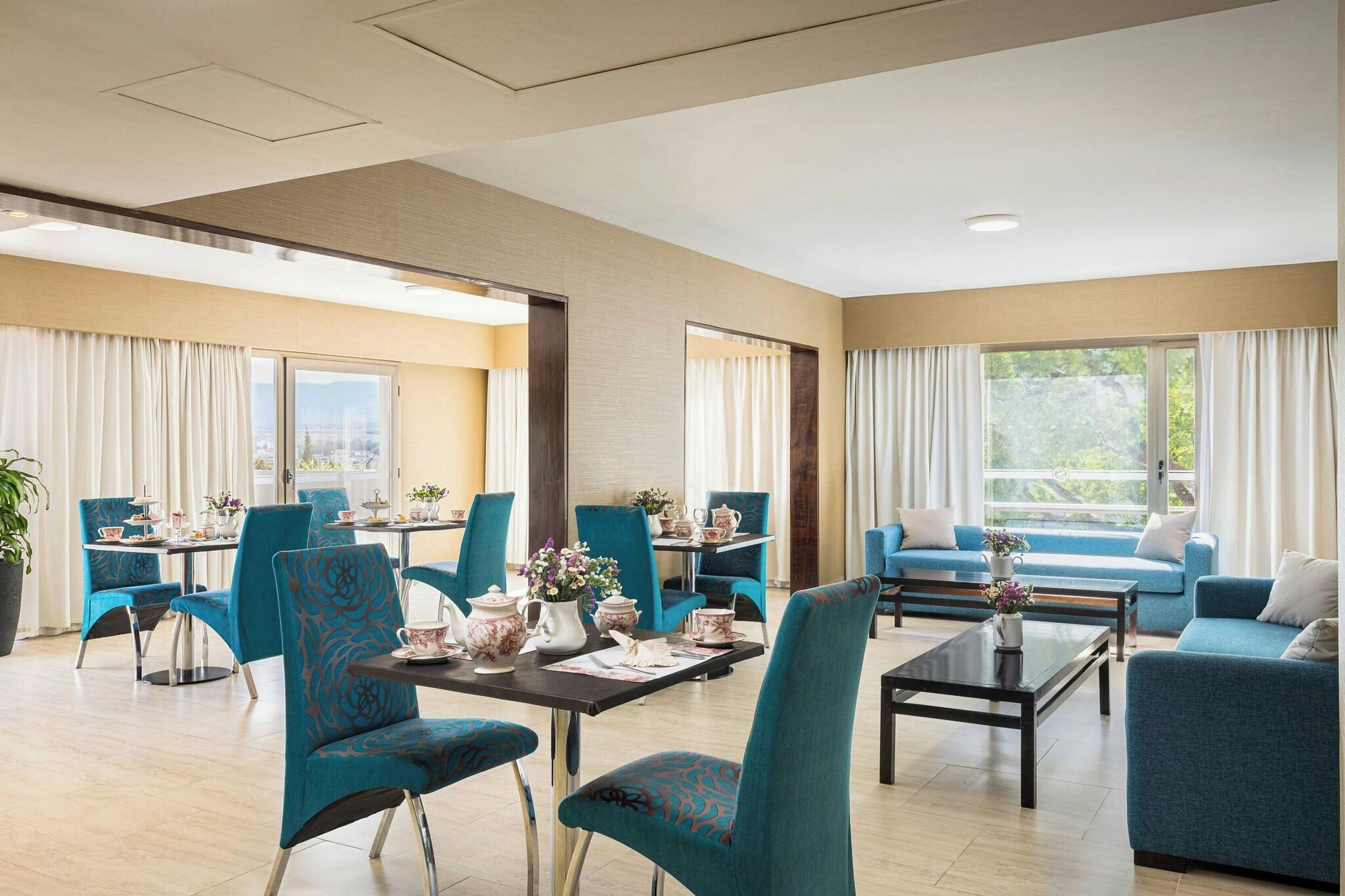 Double Club City View