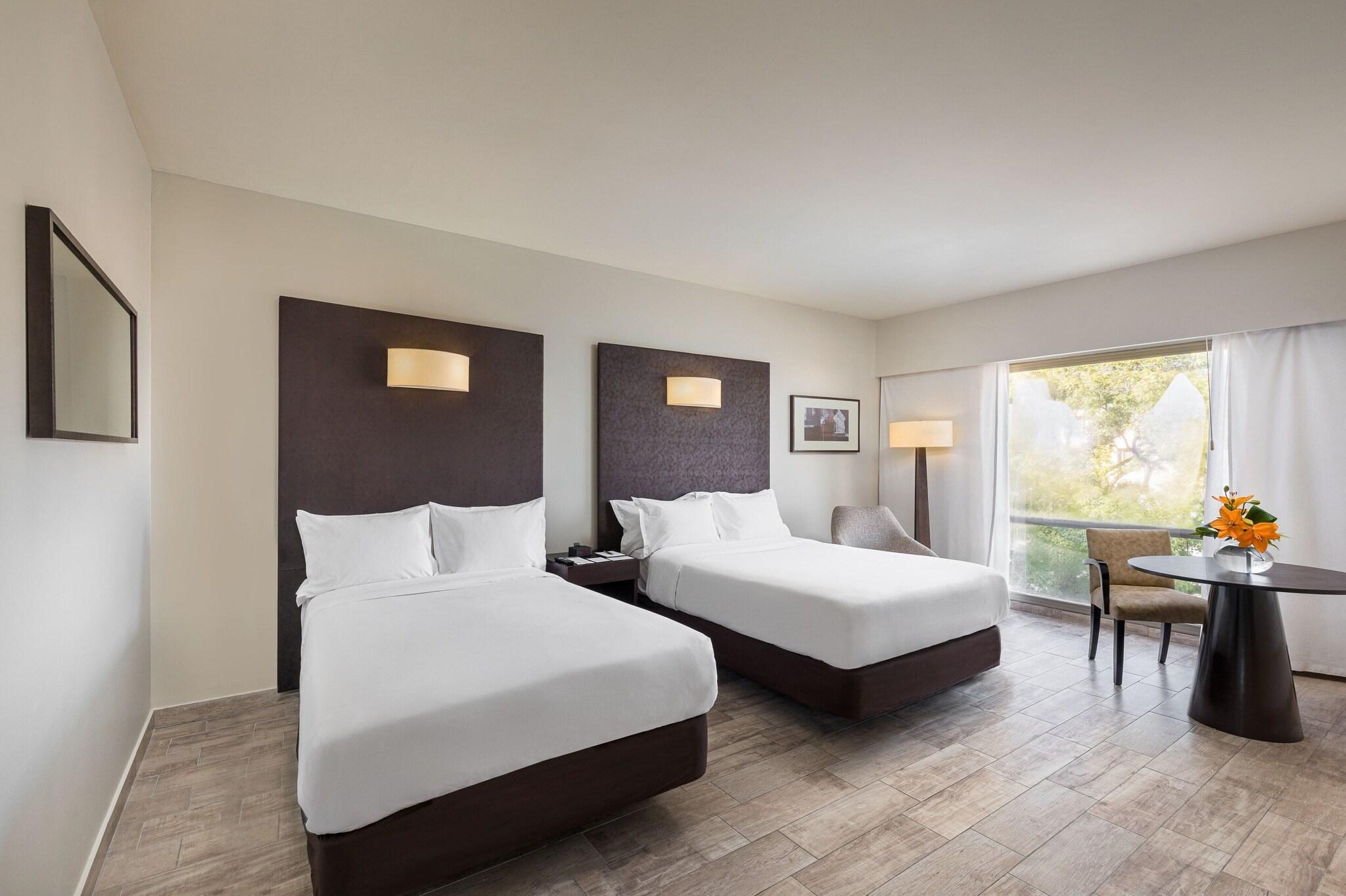 Quadruple Club City View