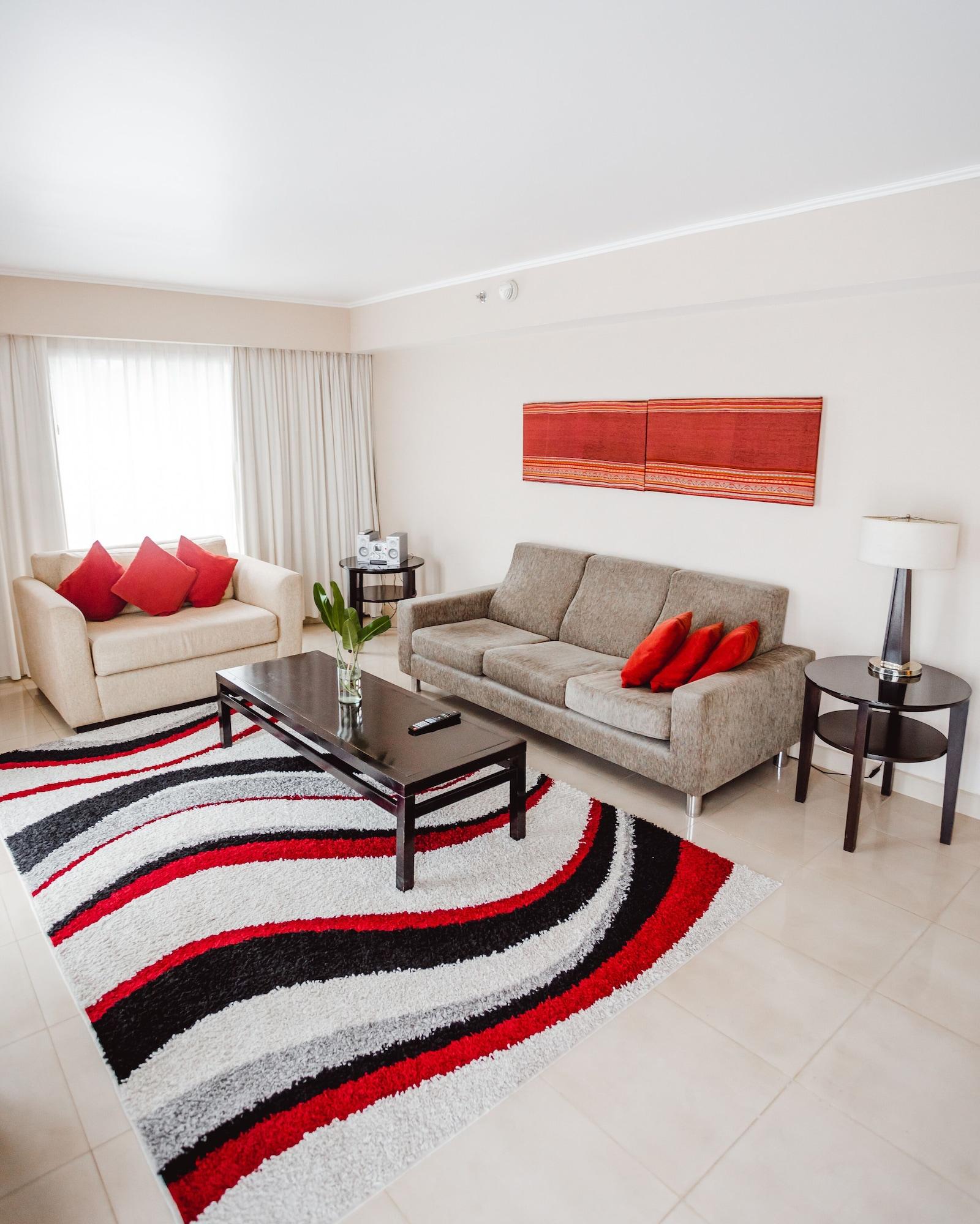 Suite Club City View