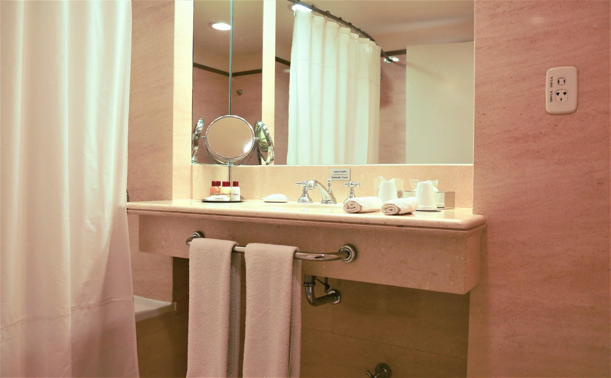 Double City View King Bed