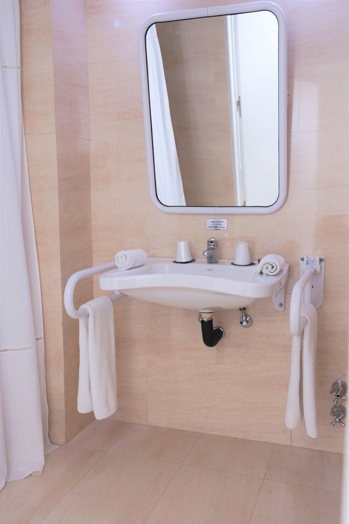 Double City View King Bed