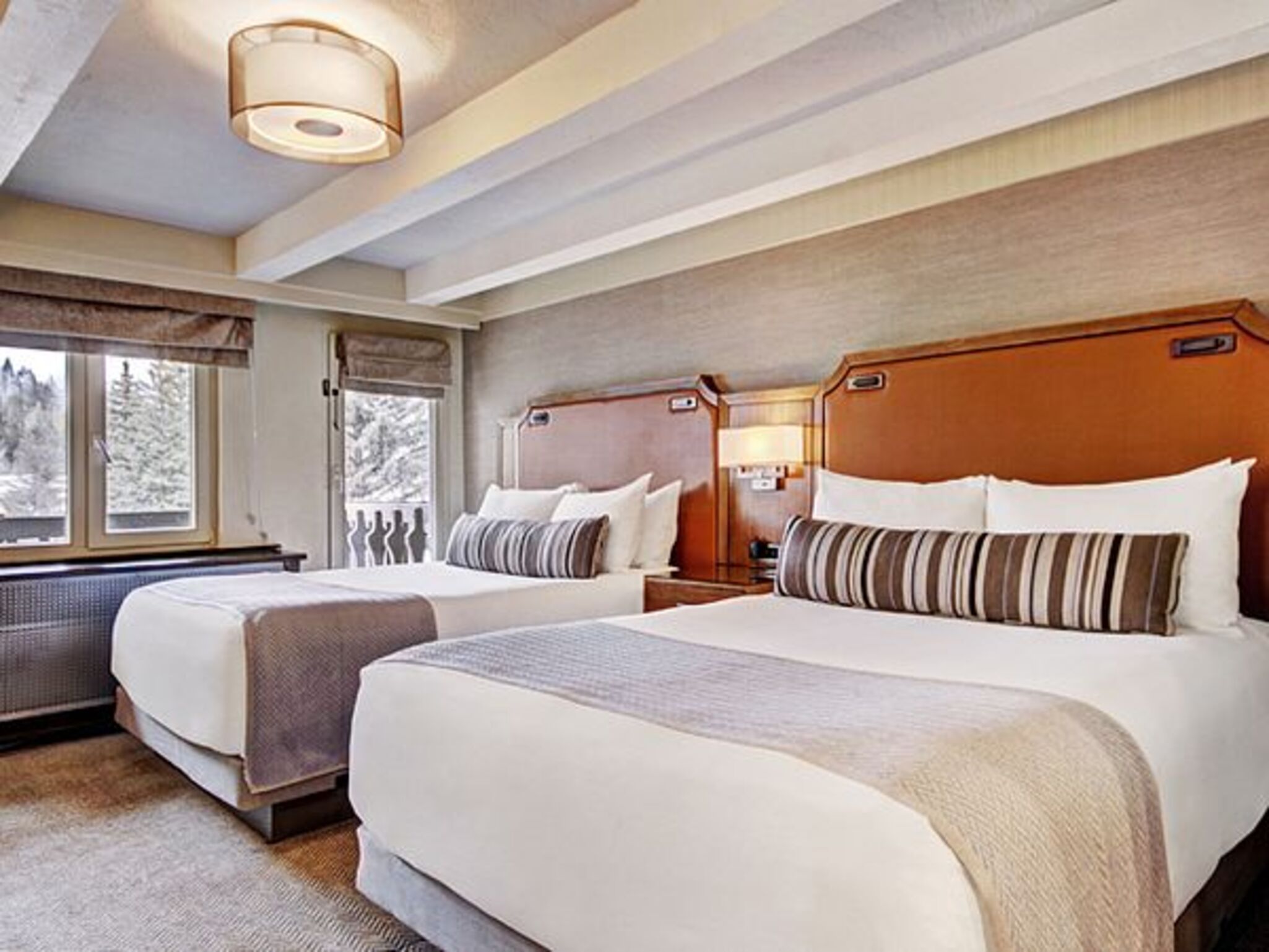 Double Deluxe Two Beds