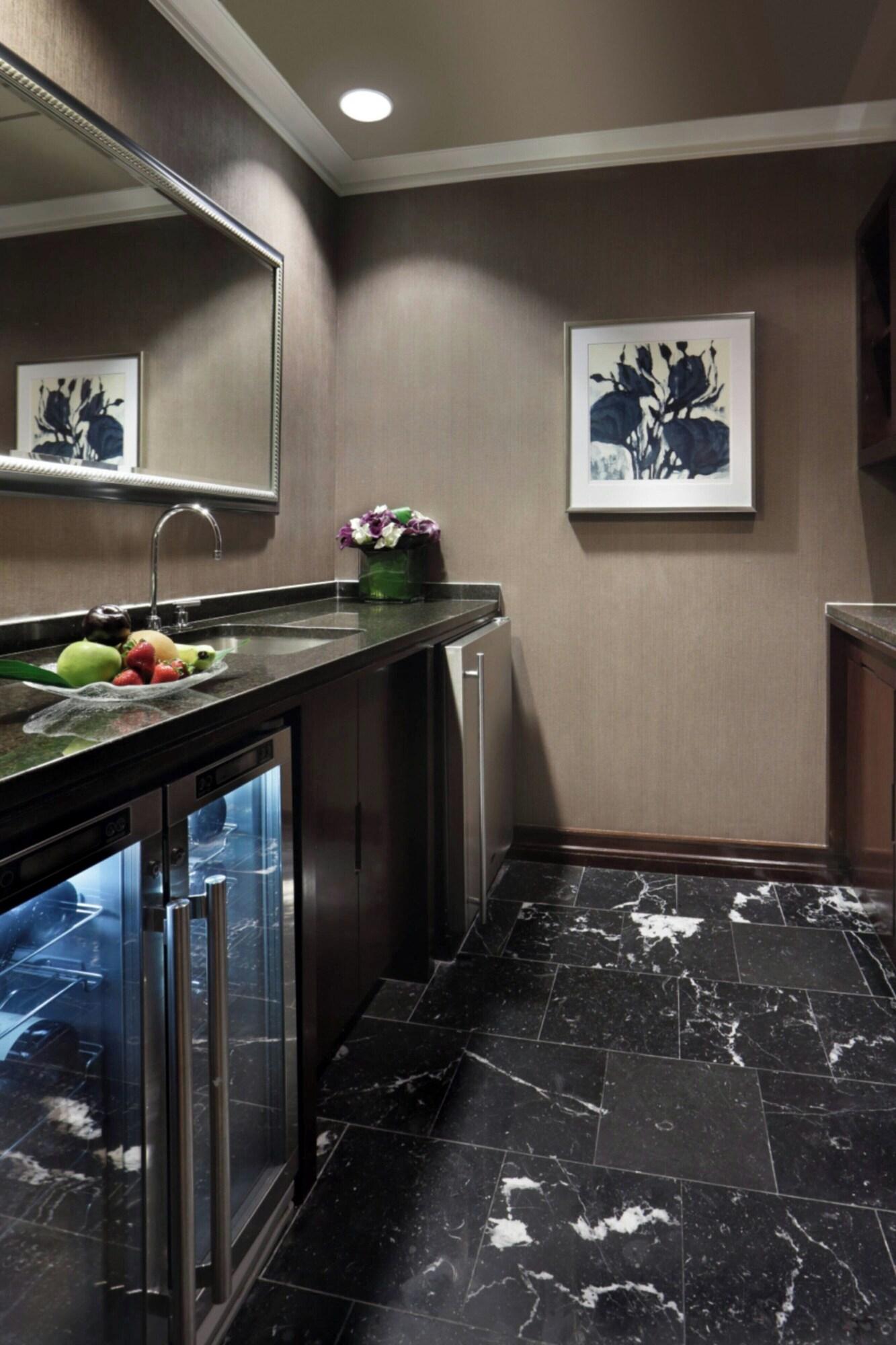 Suite Presidential with Views