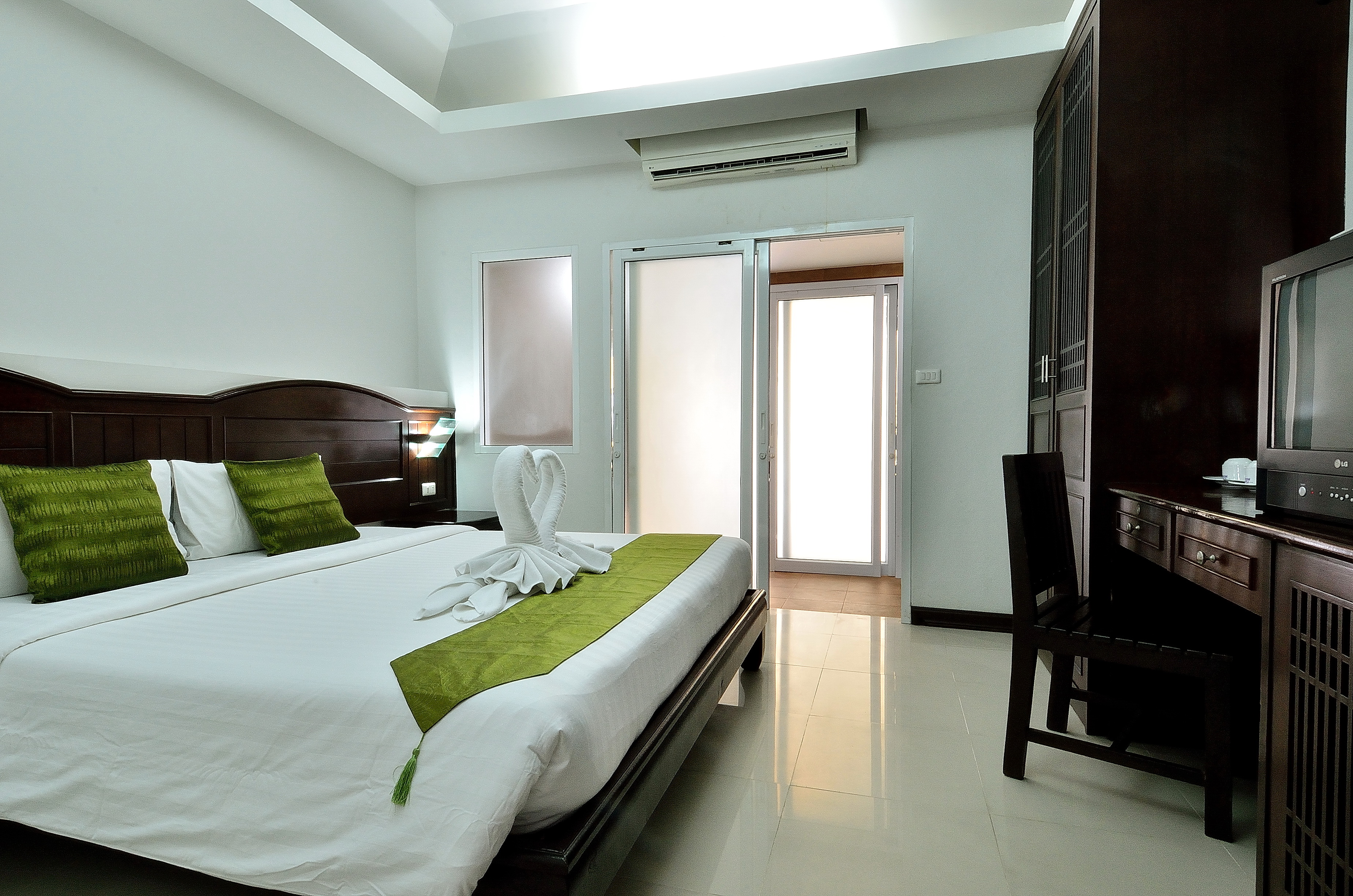 Double or Twin Standard