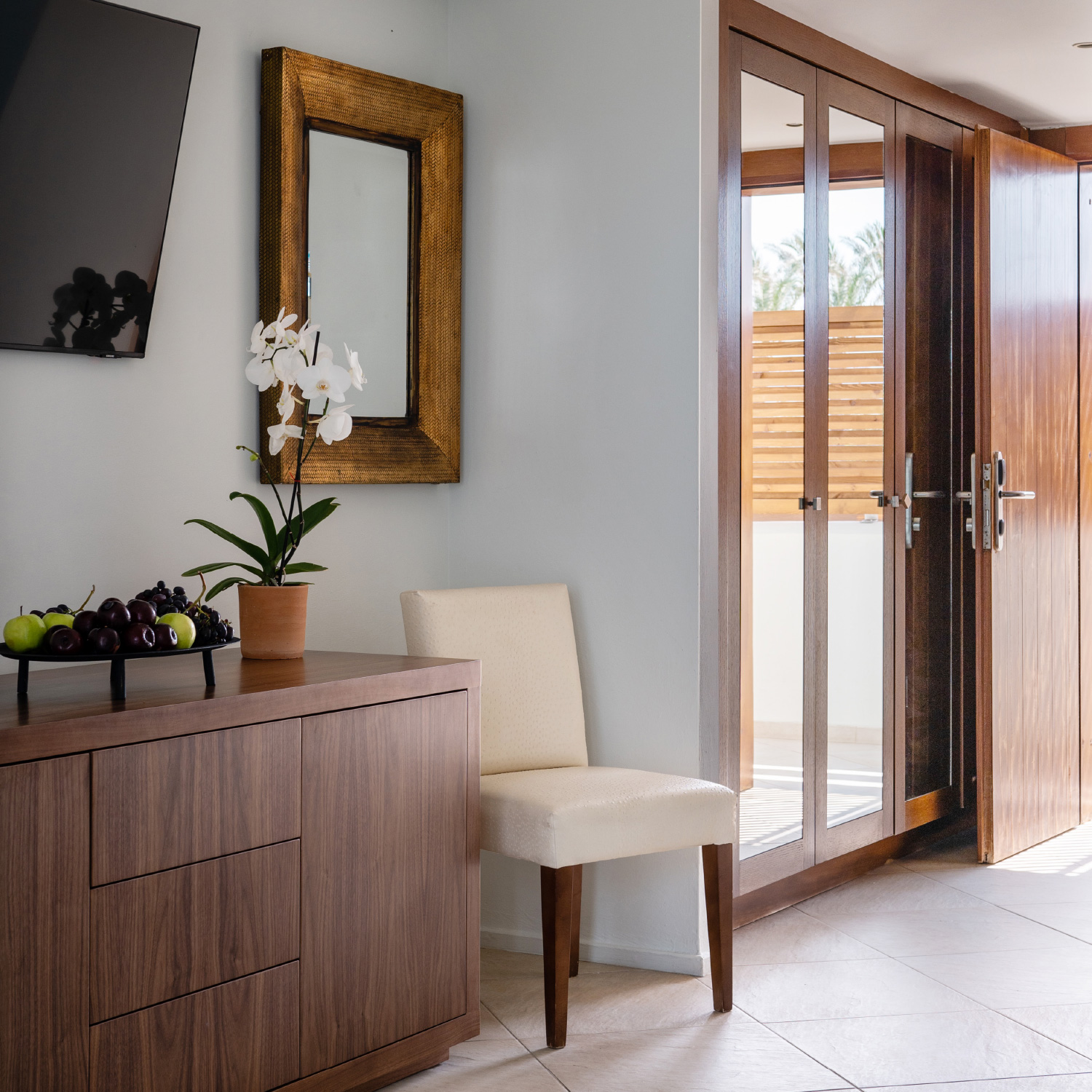 Family Room Superior Side Sea View