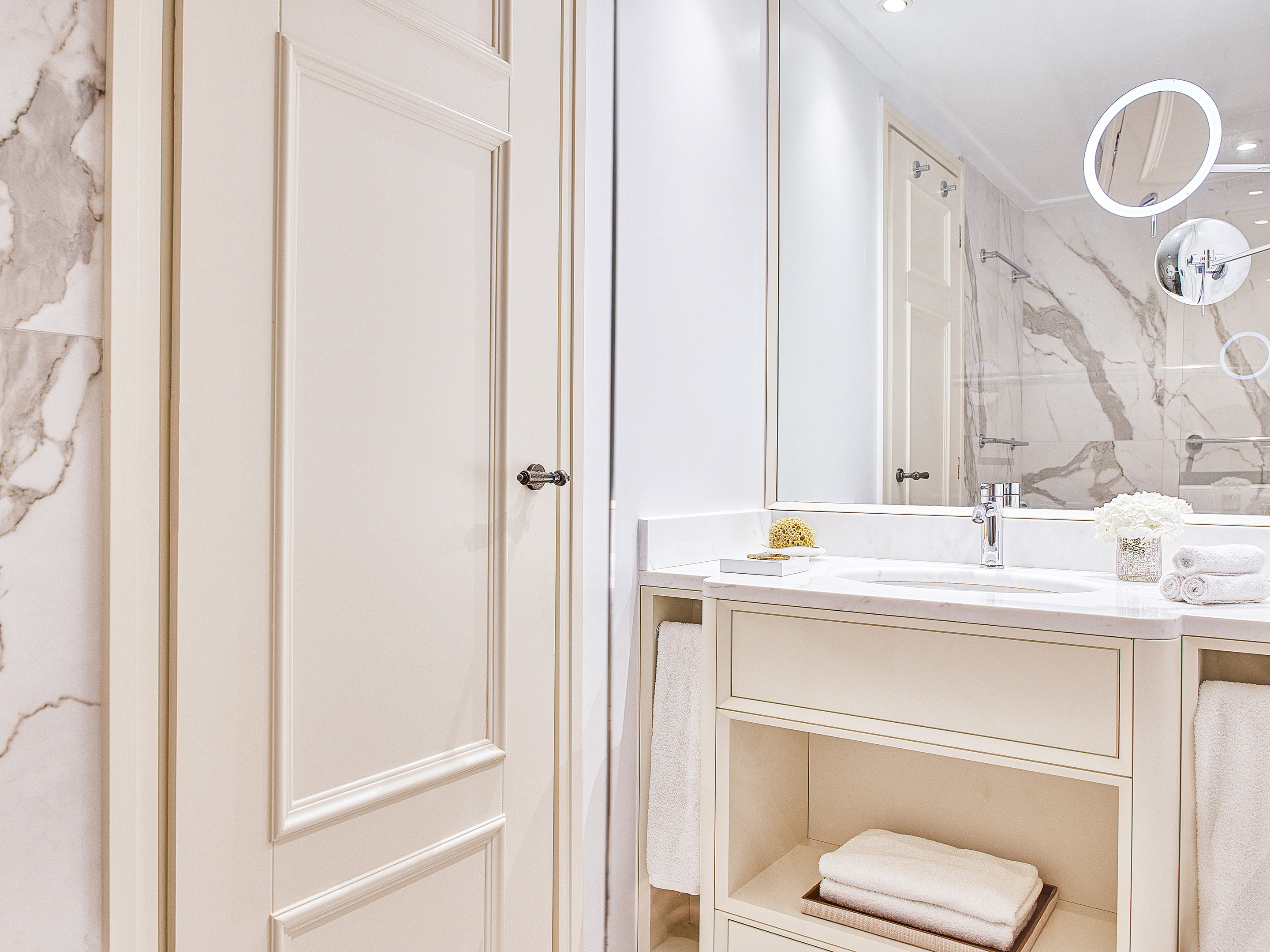 Double or Twin Deluxe Sea View