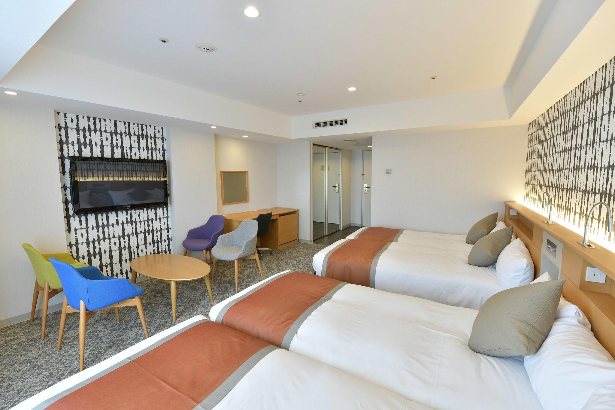 Quadruple Non Smoking