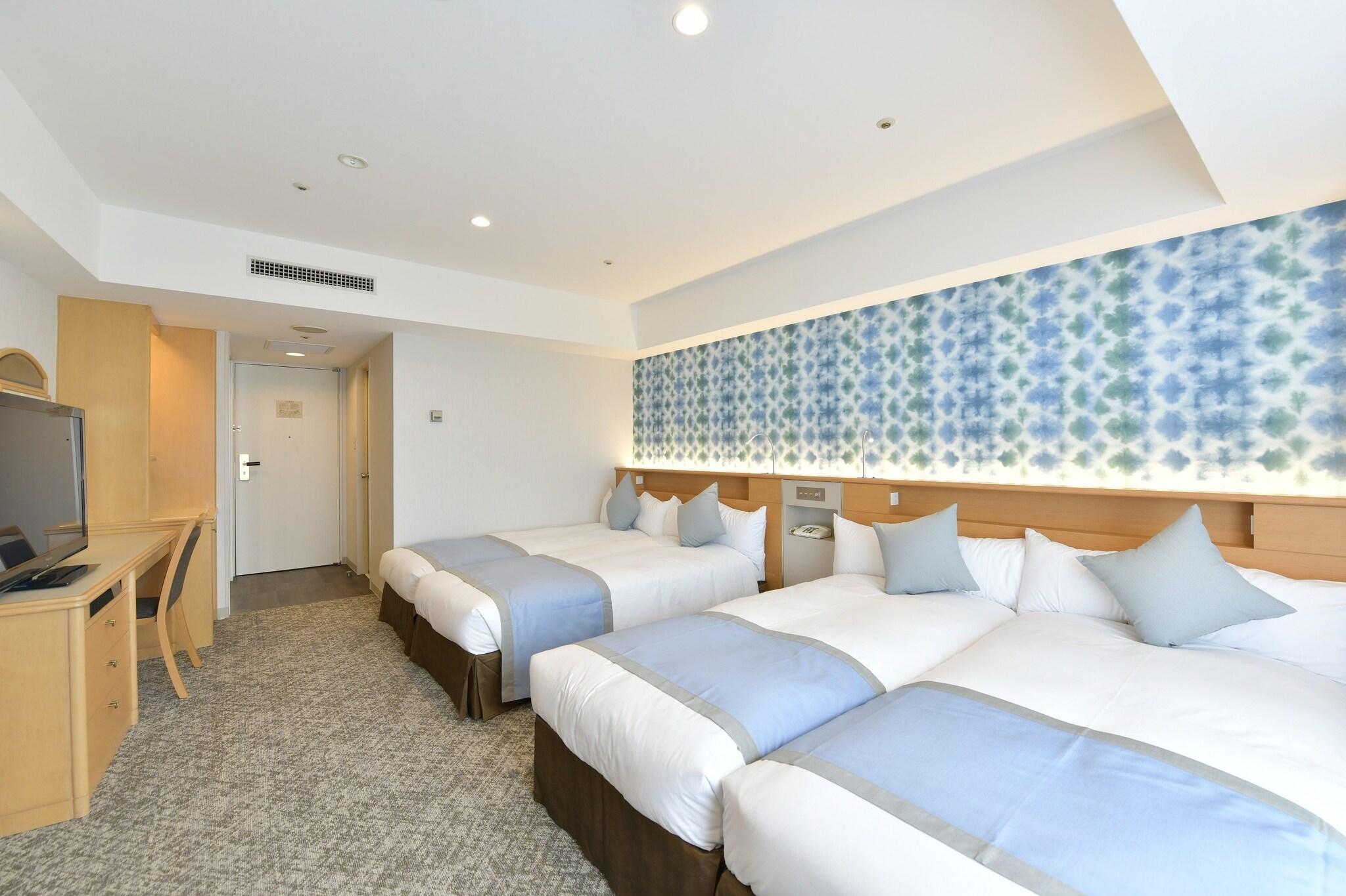 Quadruple Non Smoking