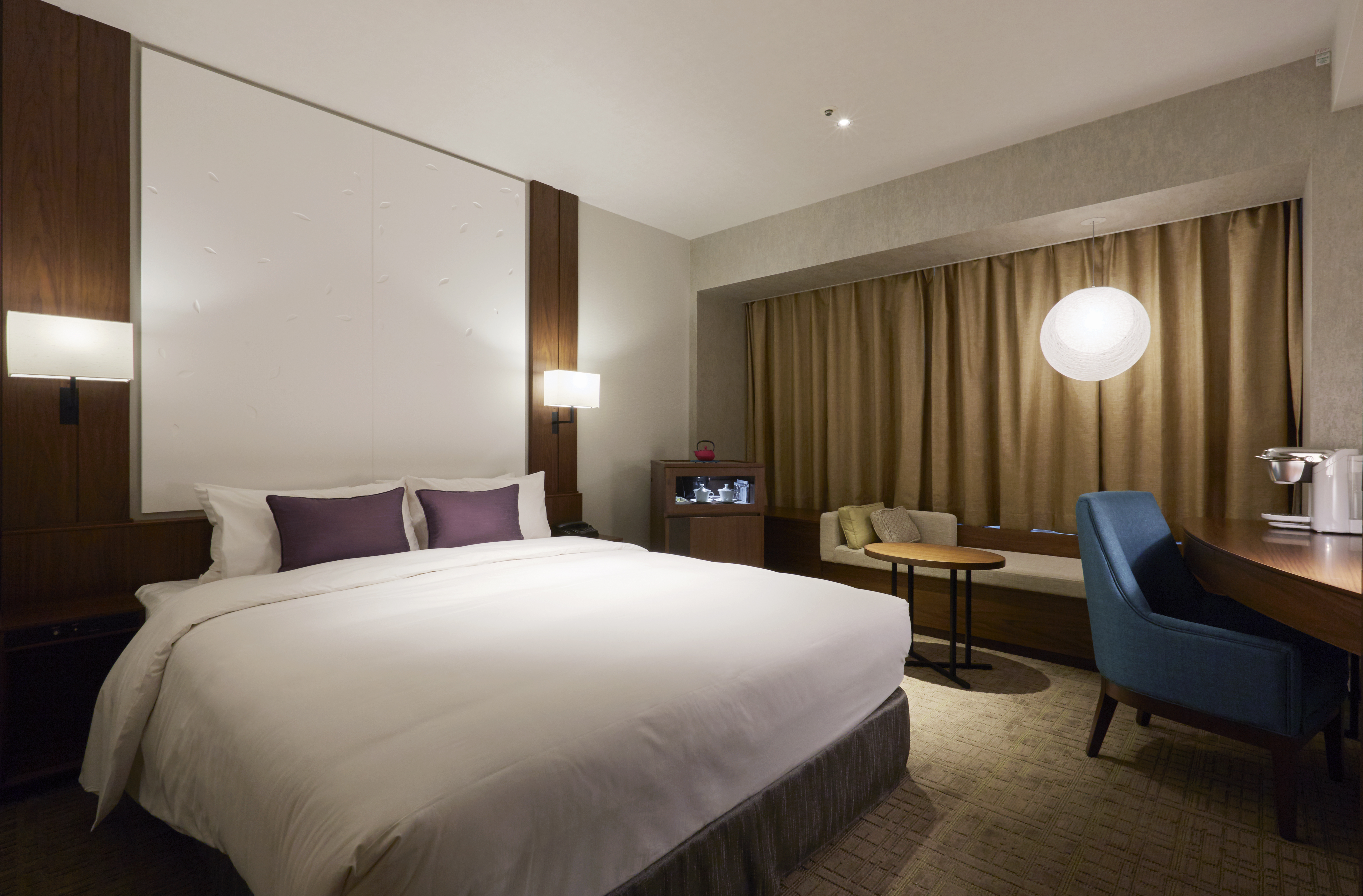 Double Premium Queen Bed