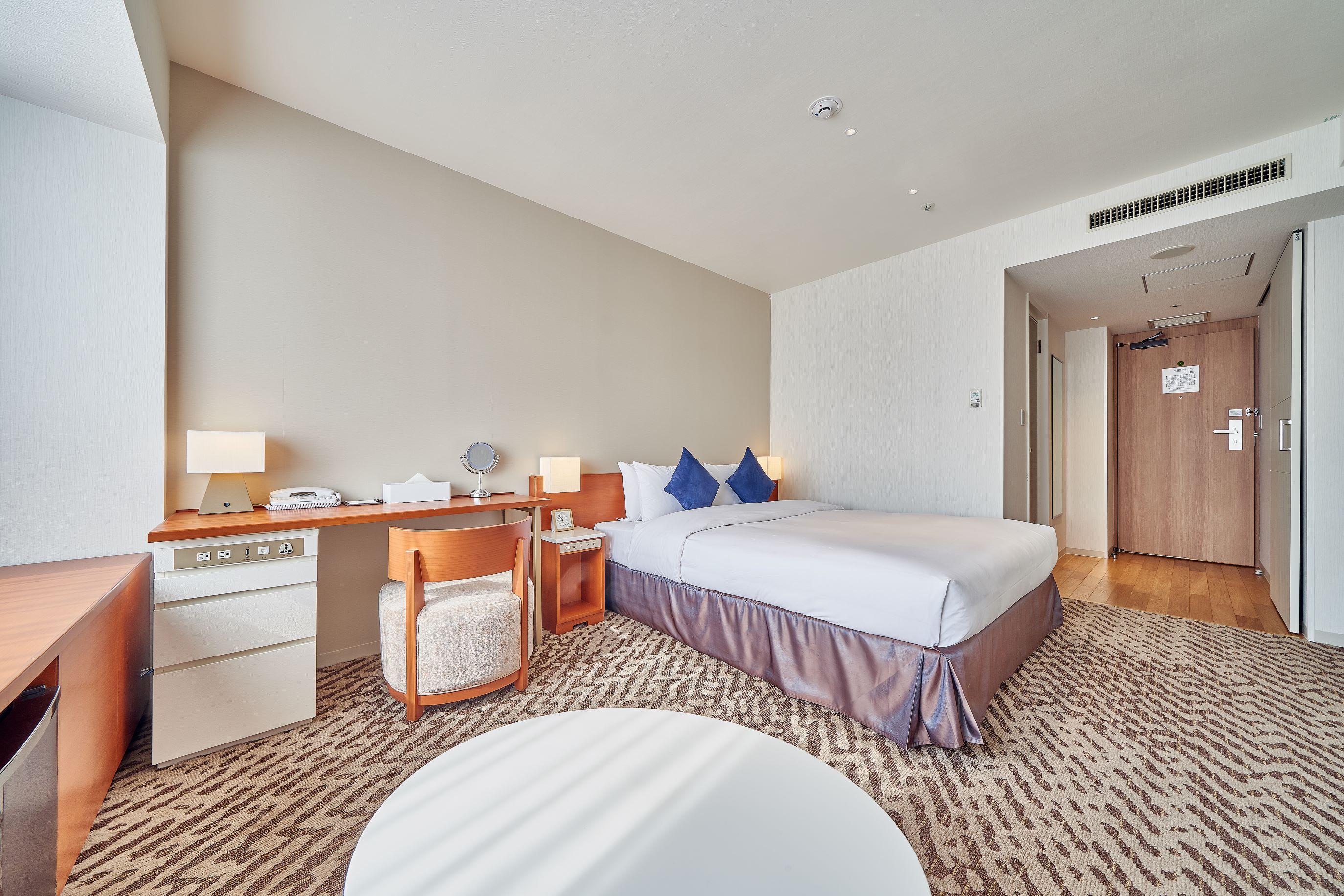 Double Queen Size Bed