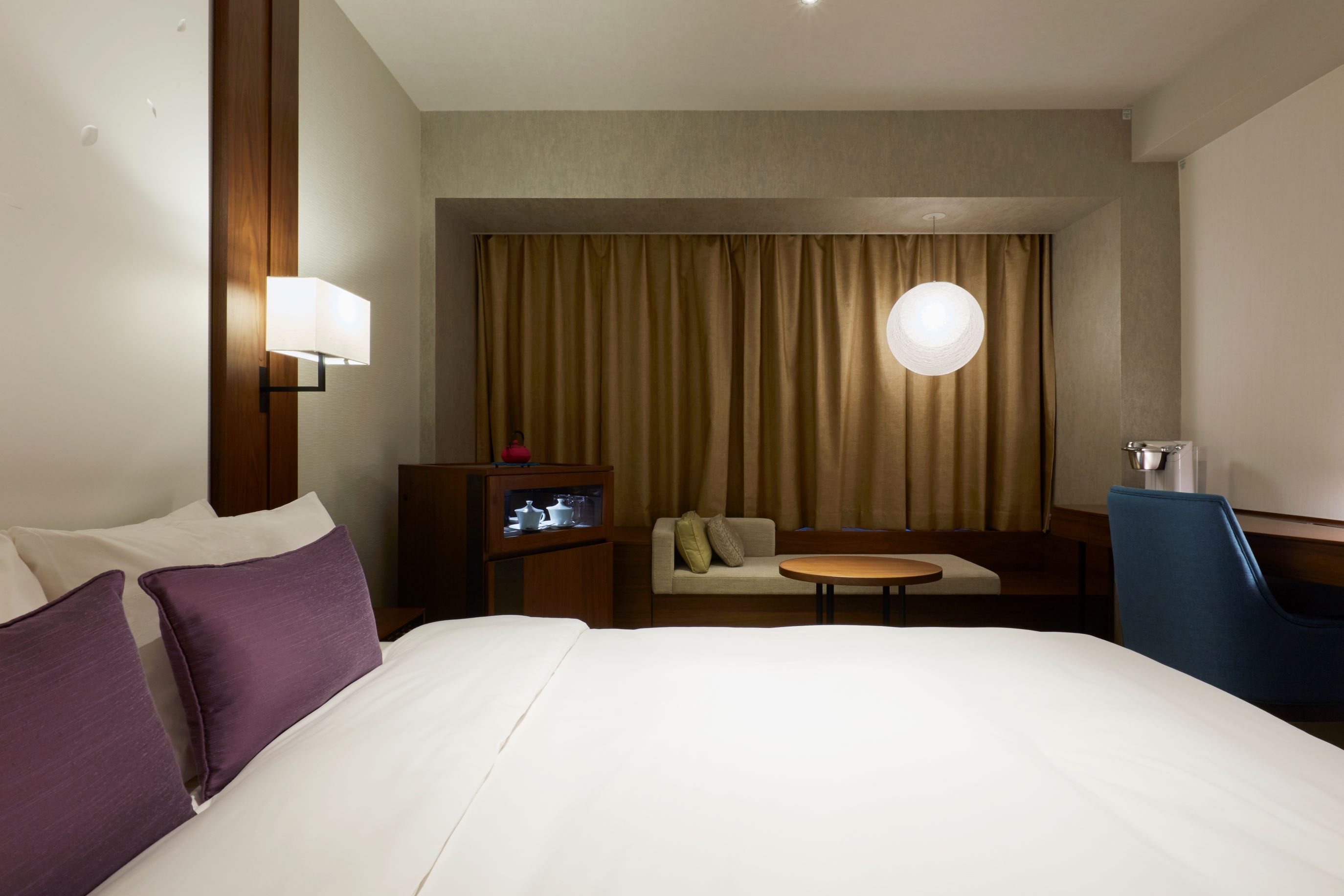 Double Premium Queen Bed