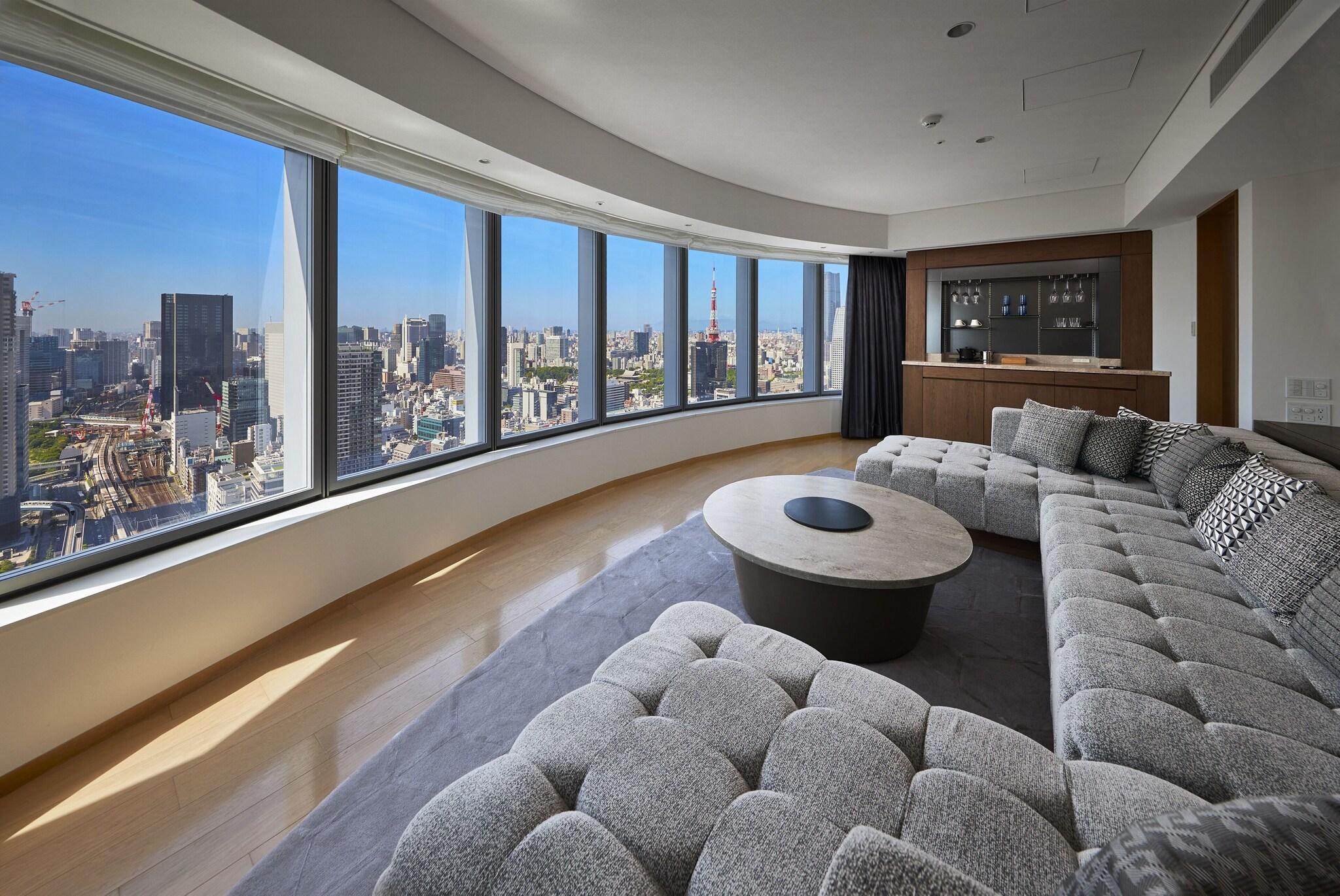 Suite Queen Size Bed