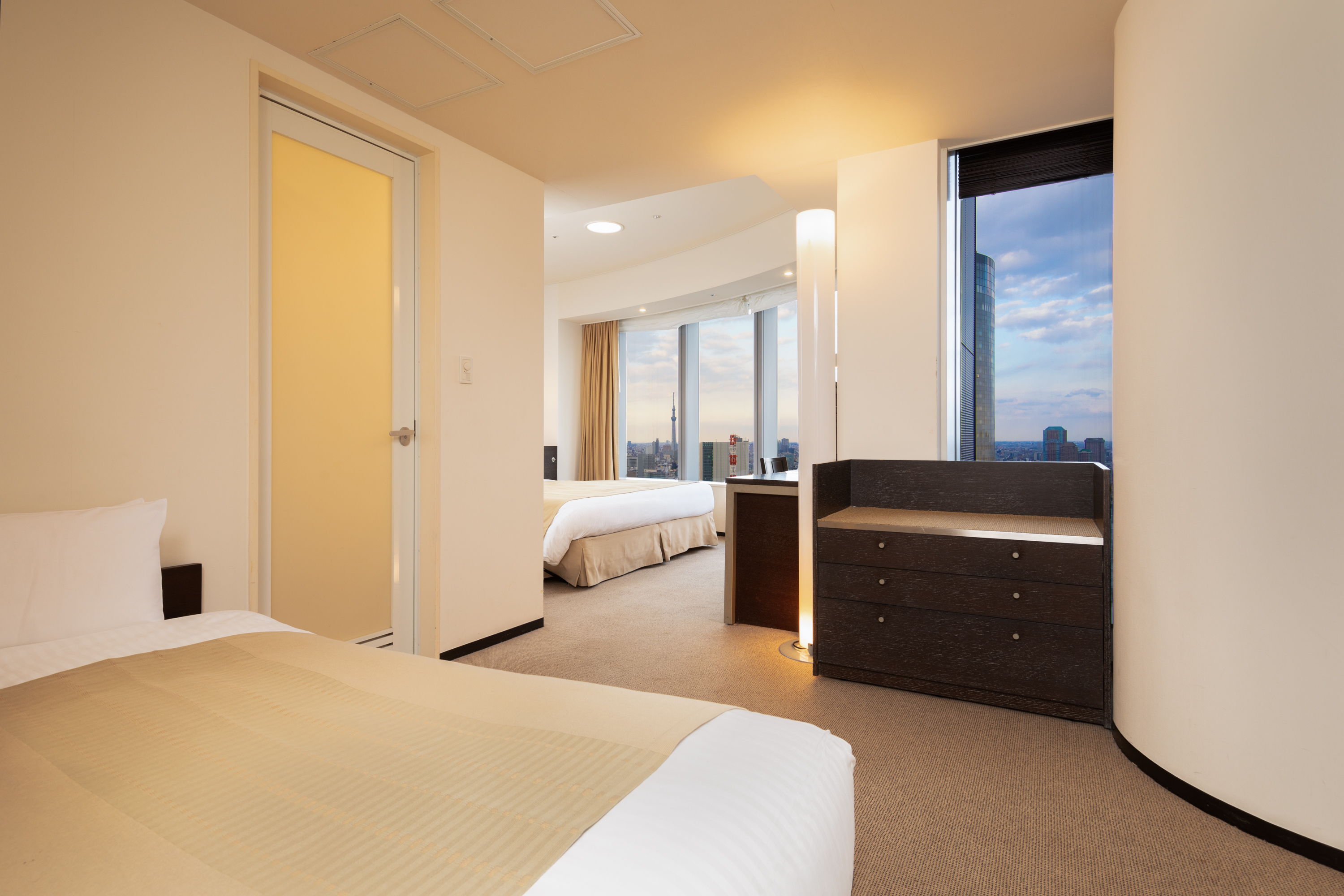 Triple Deluxe Two Beds