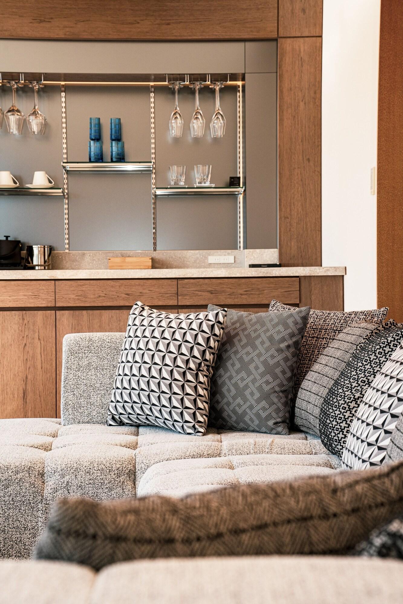 Suite Queen Size Bed