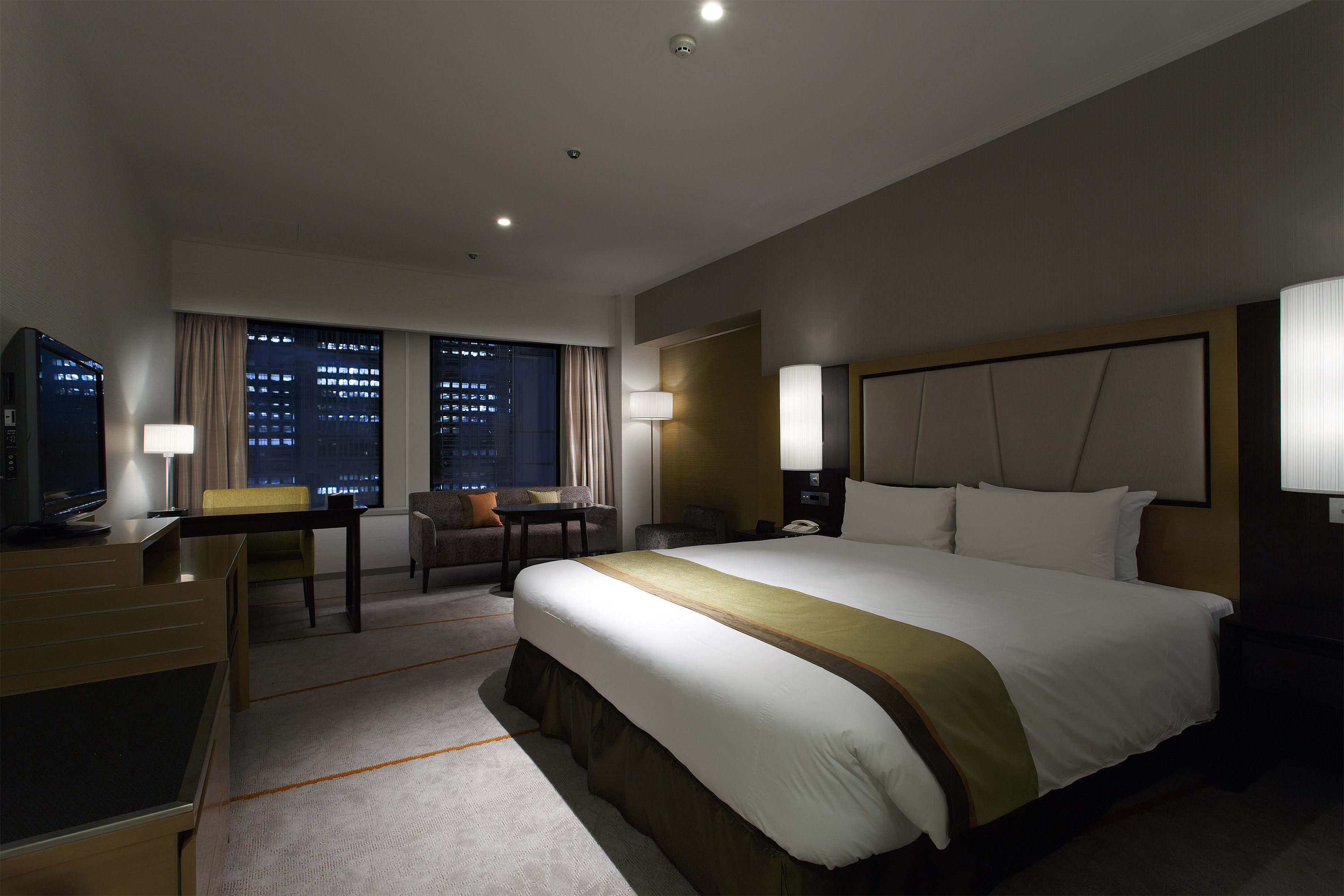 Double Deluxe King Bed