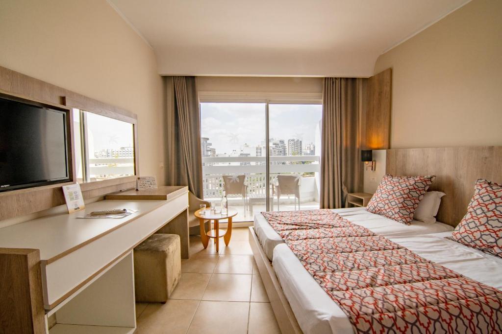 Triple Sea View
