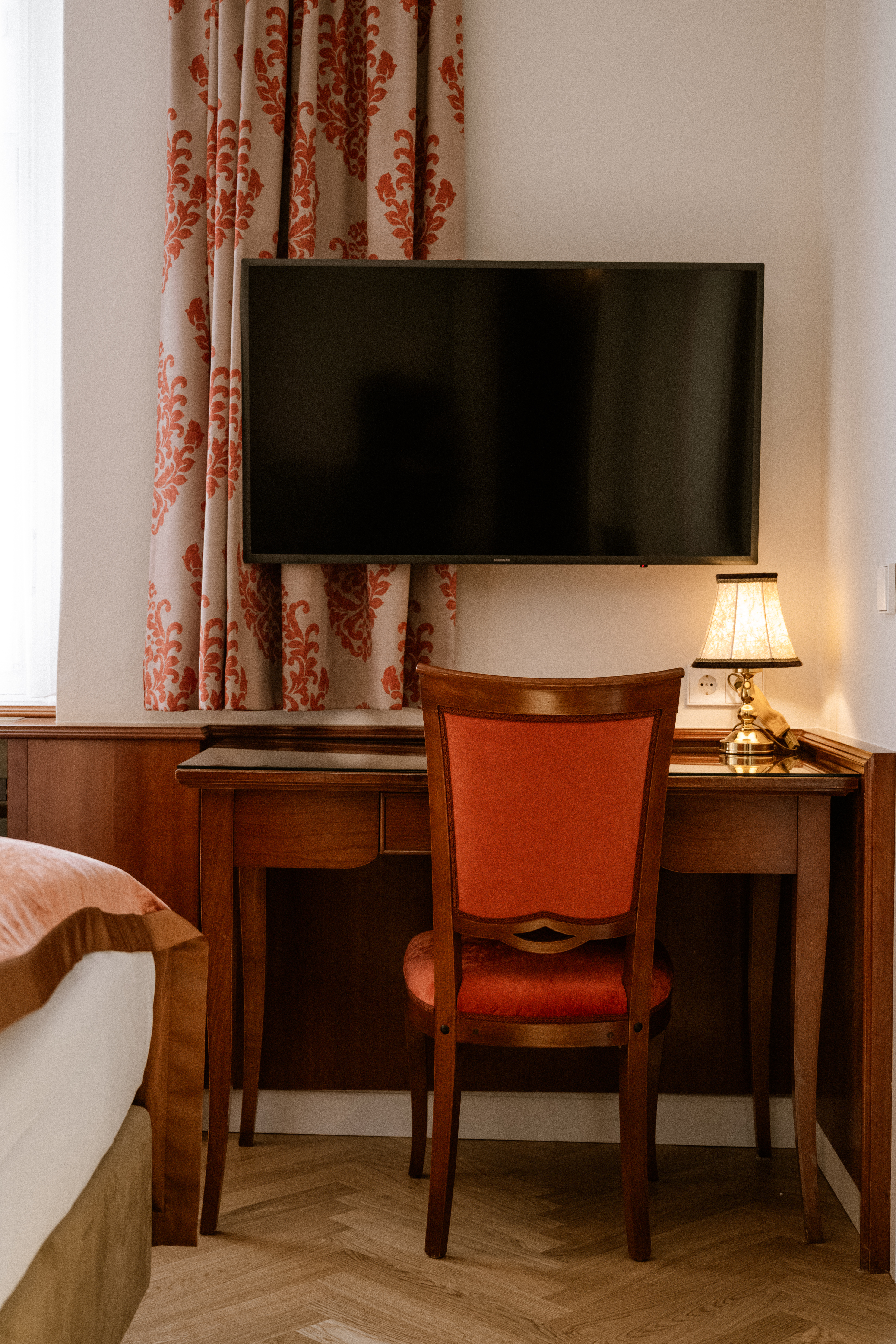 Double or Twin Standard