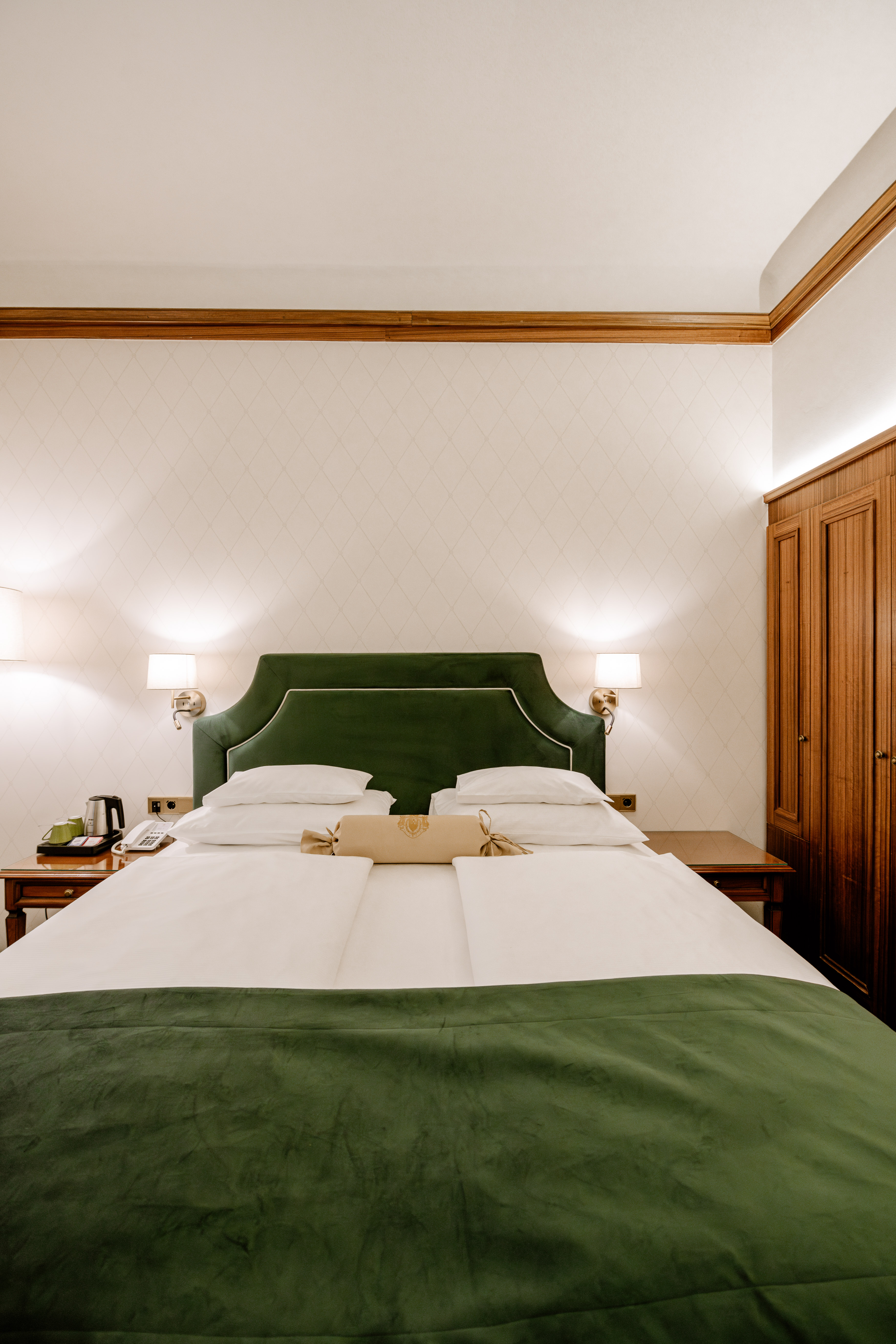 Double or Twin Standard