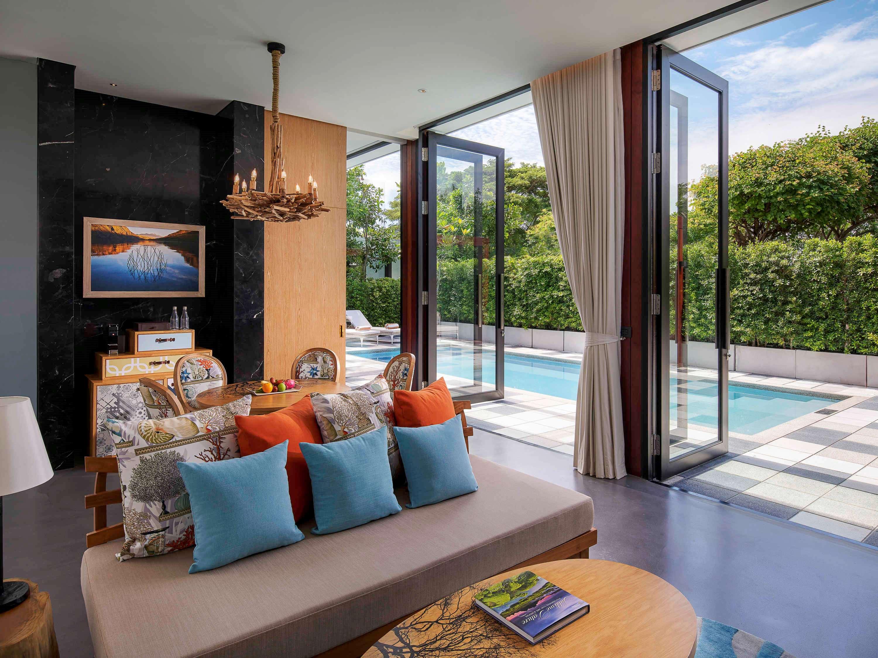 Villa Pool View King Bed