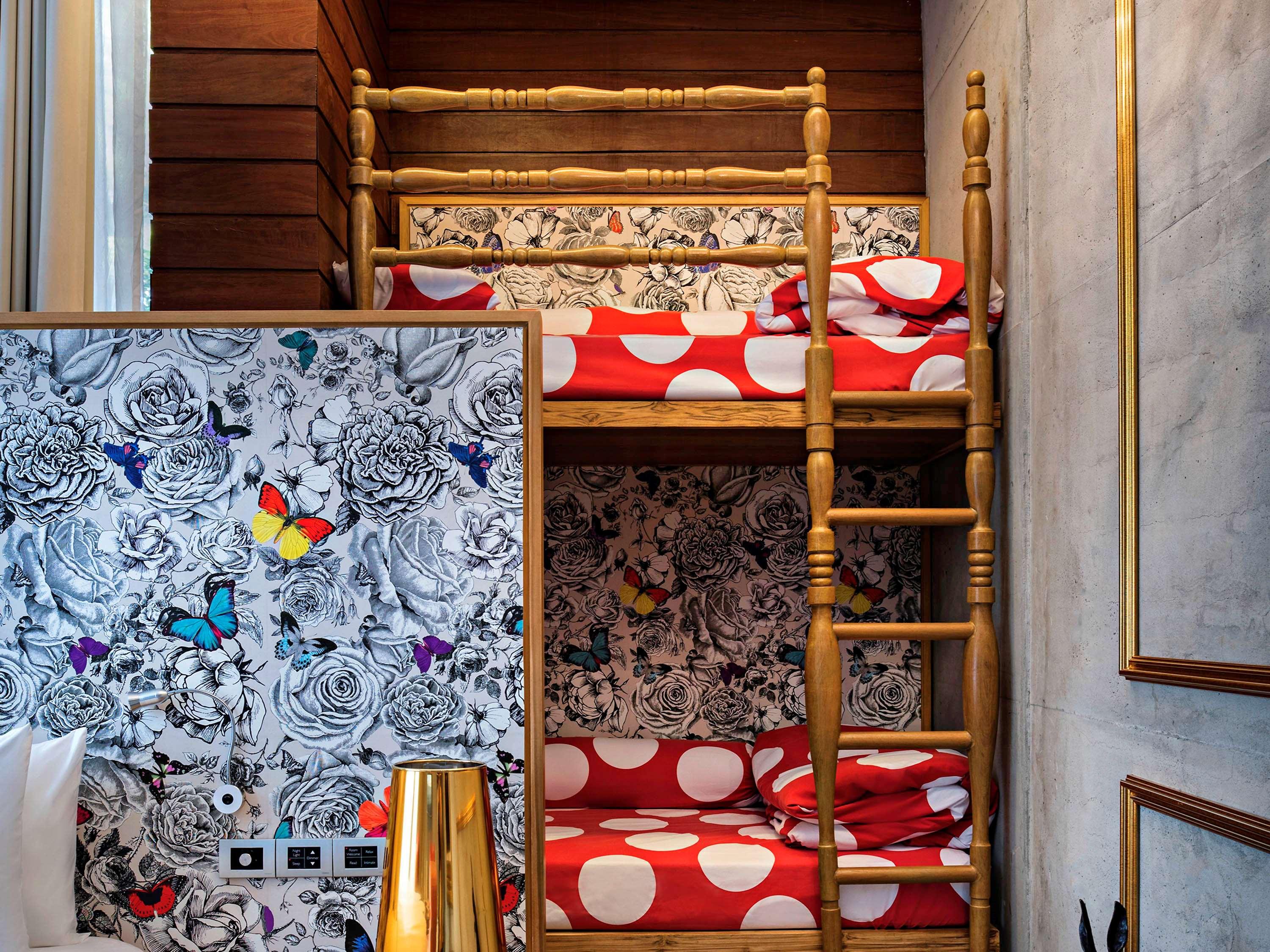 Family Room Garden View King Bed