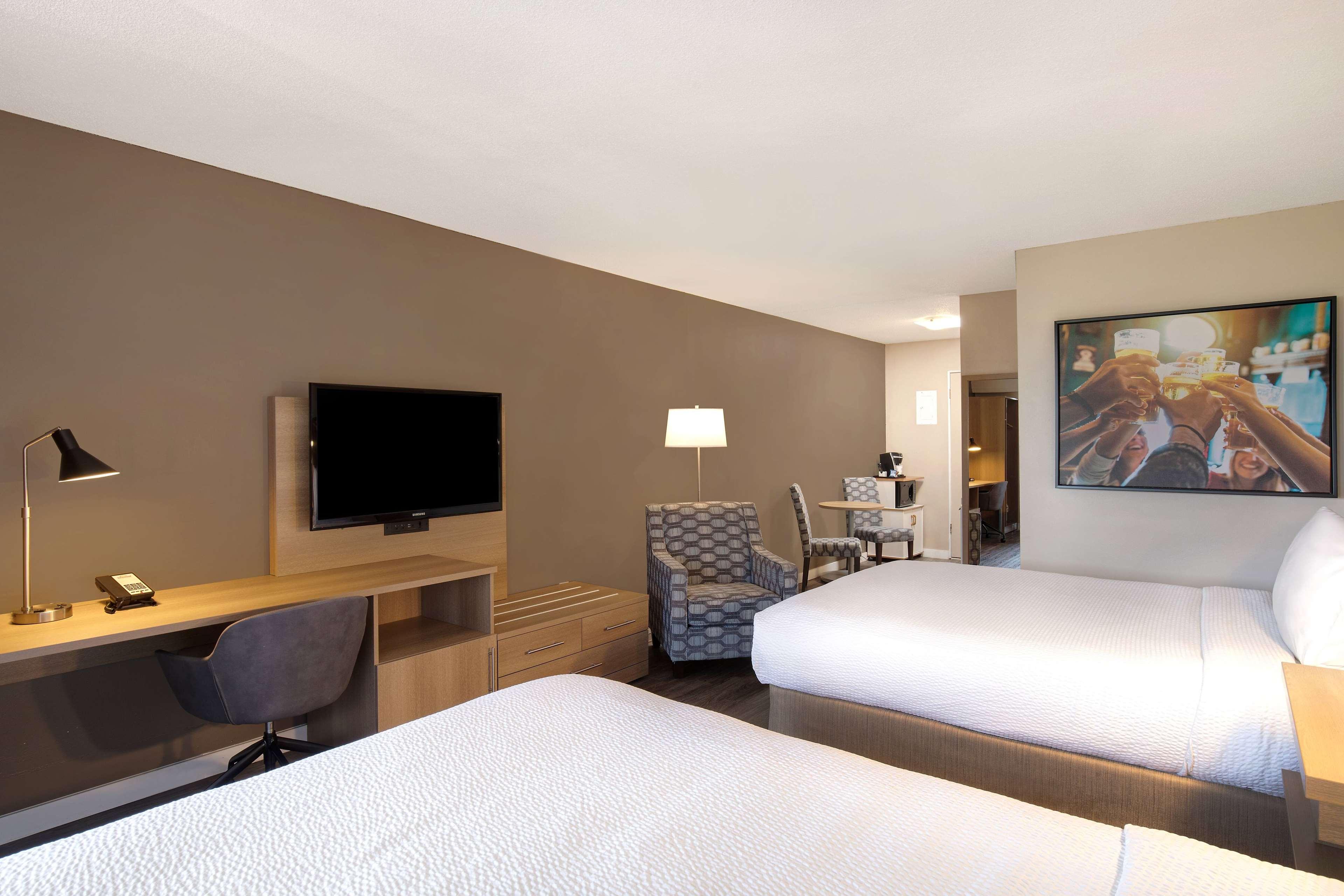 Quadruple Two Double Beds