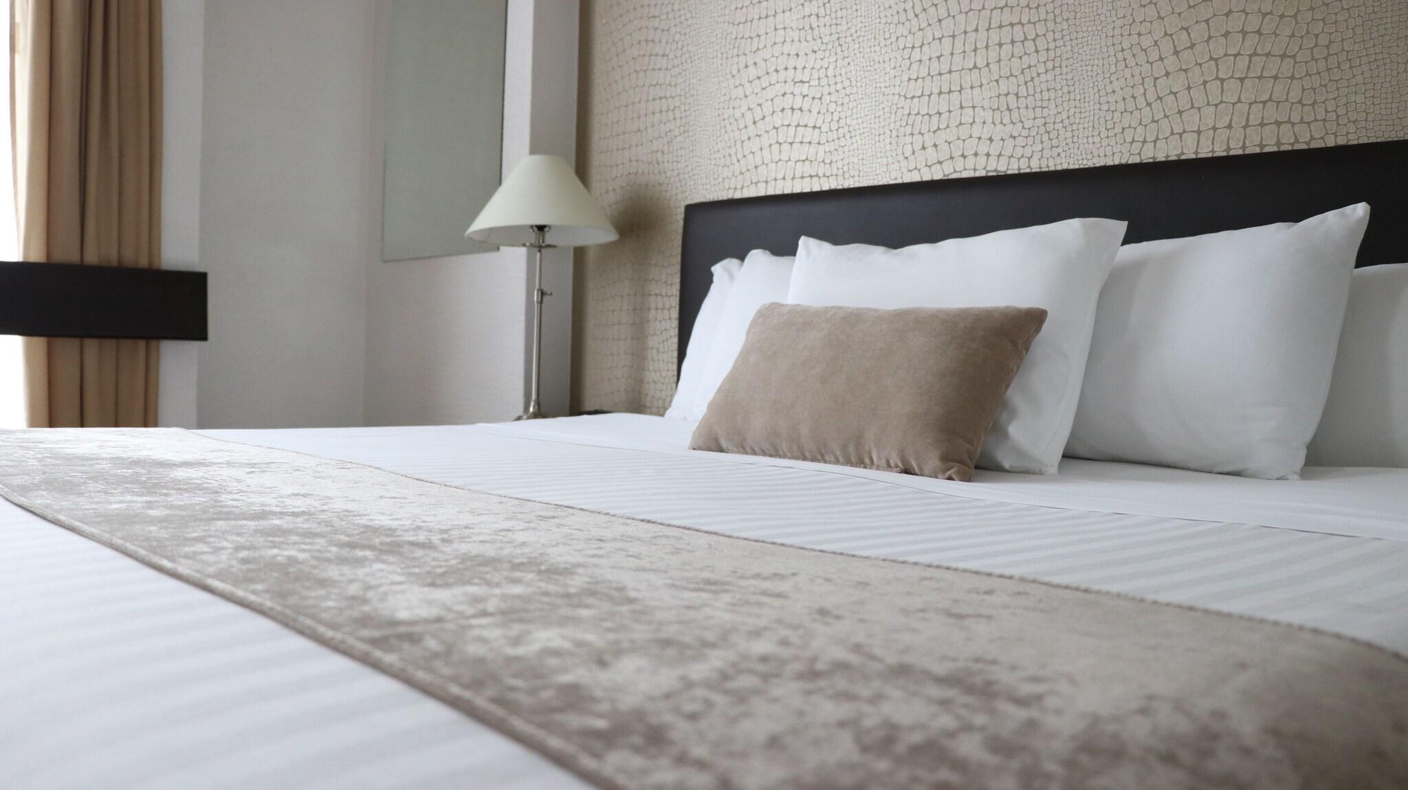 Double Superior King Bed