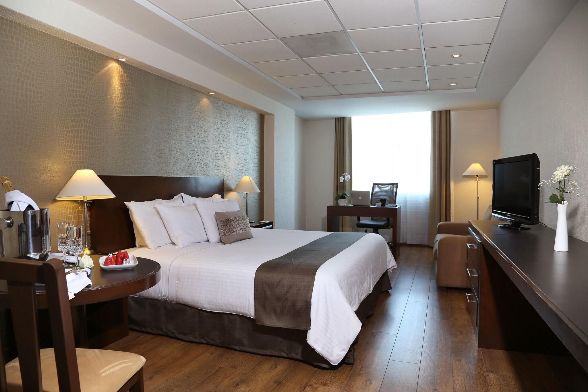 Double Superior King Bed