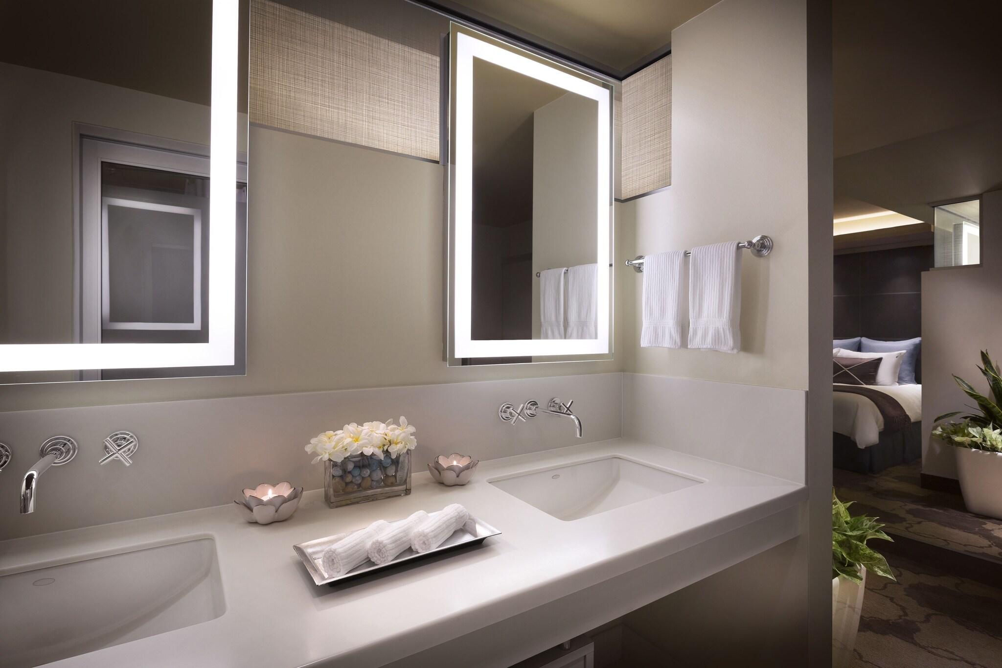 Double Deluxe King Bed