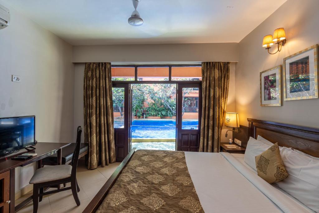 Double Deluxe Pool View