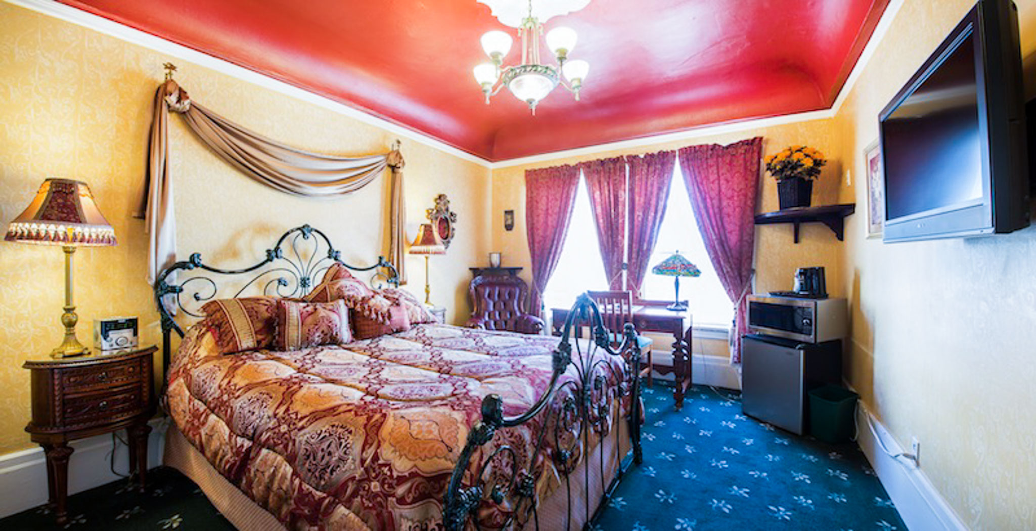 Double Queen Size Bed