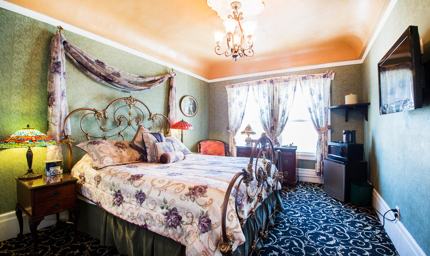 Double King Size Bed