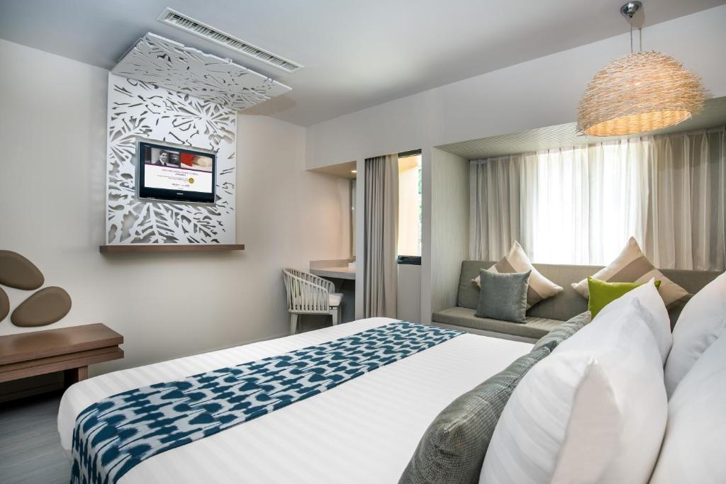 Double King Size Bed