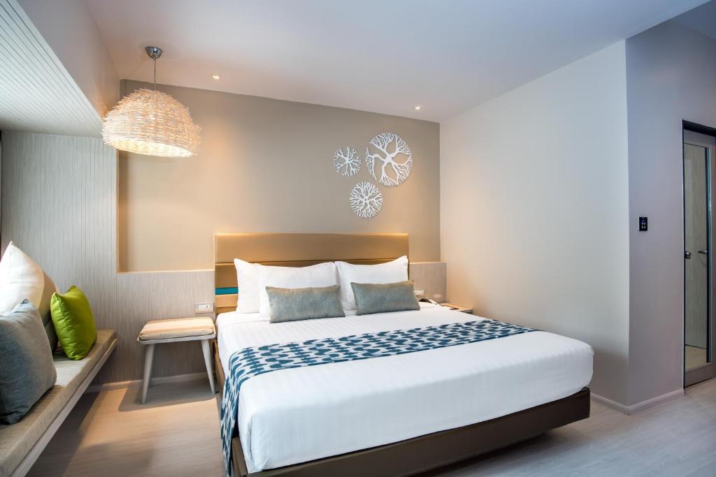 Double King Size Bed