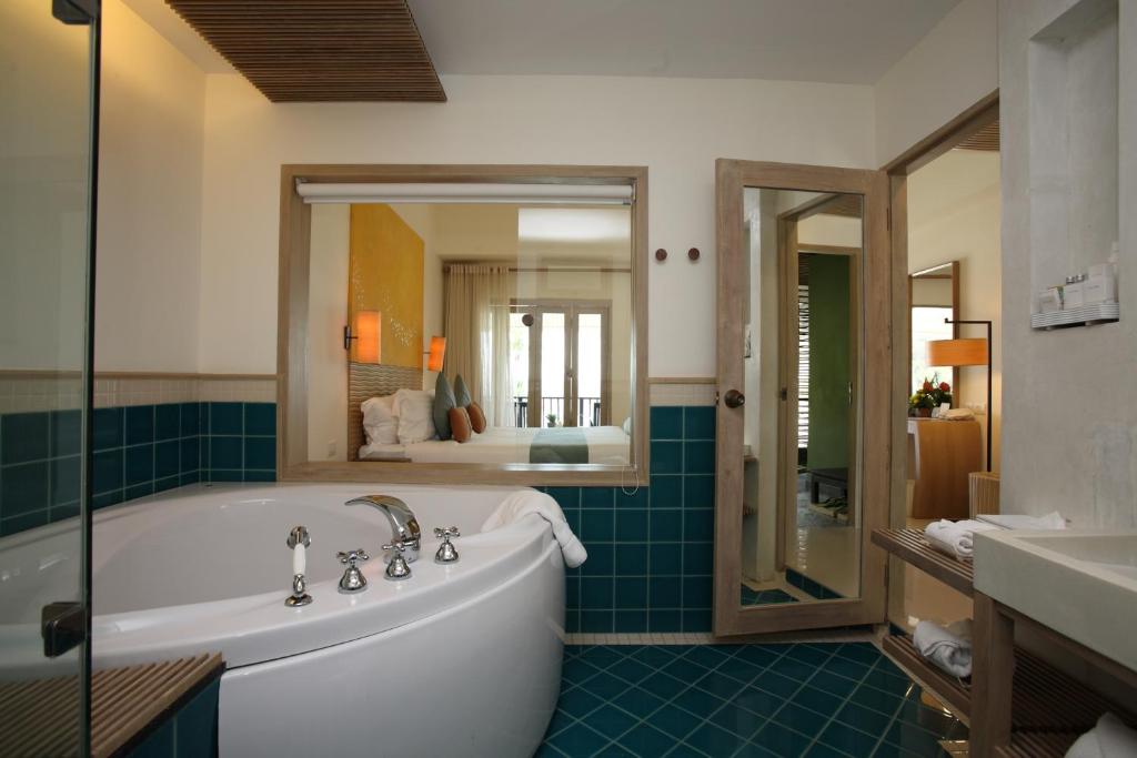 Twin Deluxe Ocean View