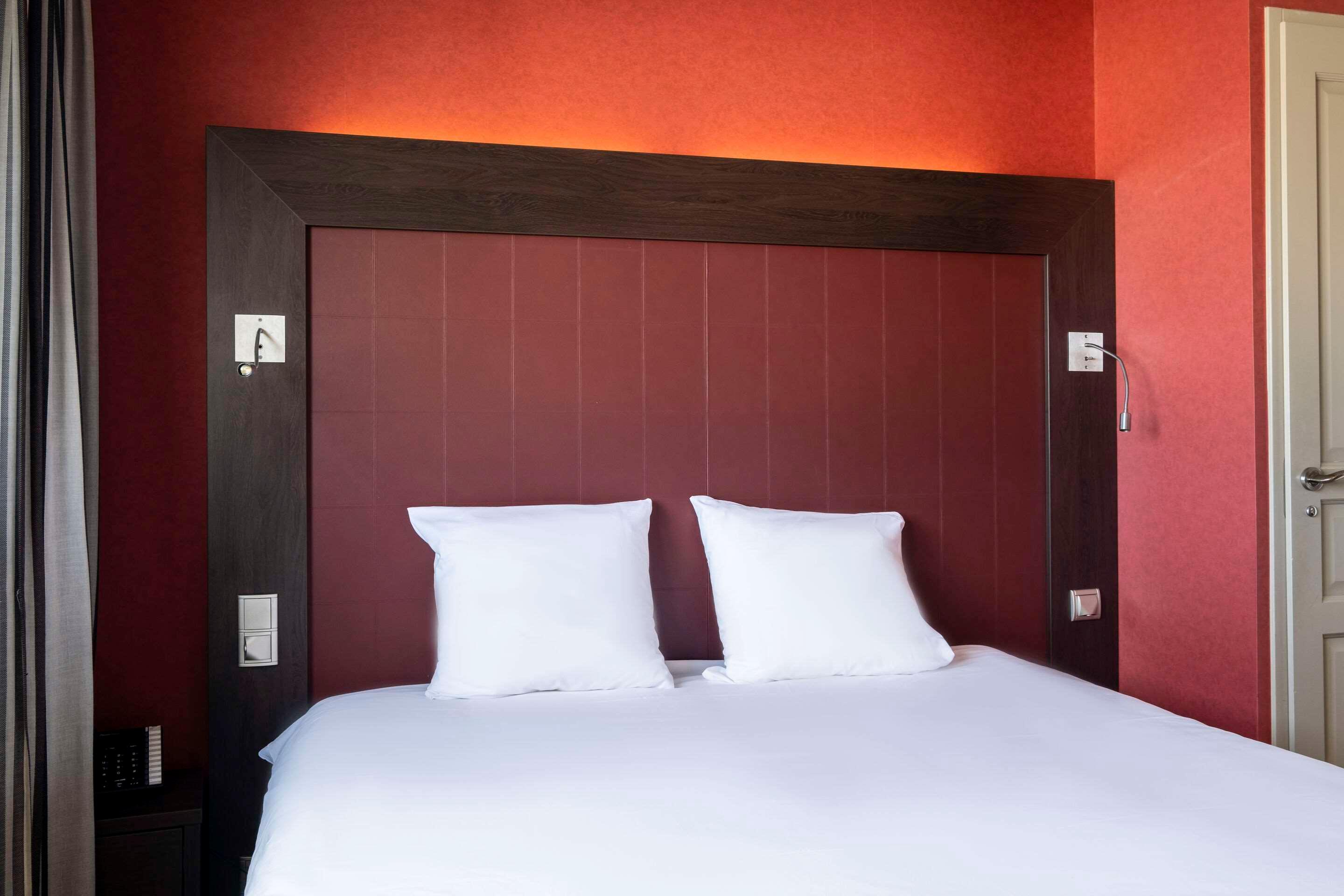 Double Queen Size Bed