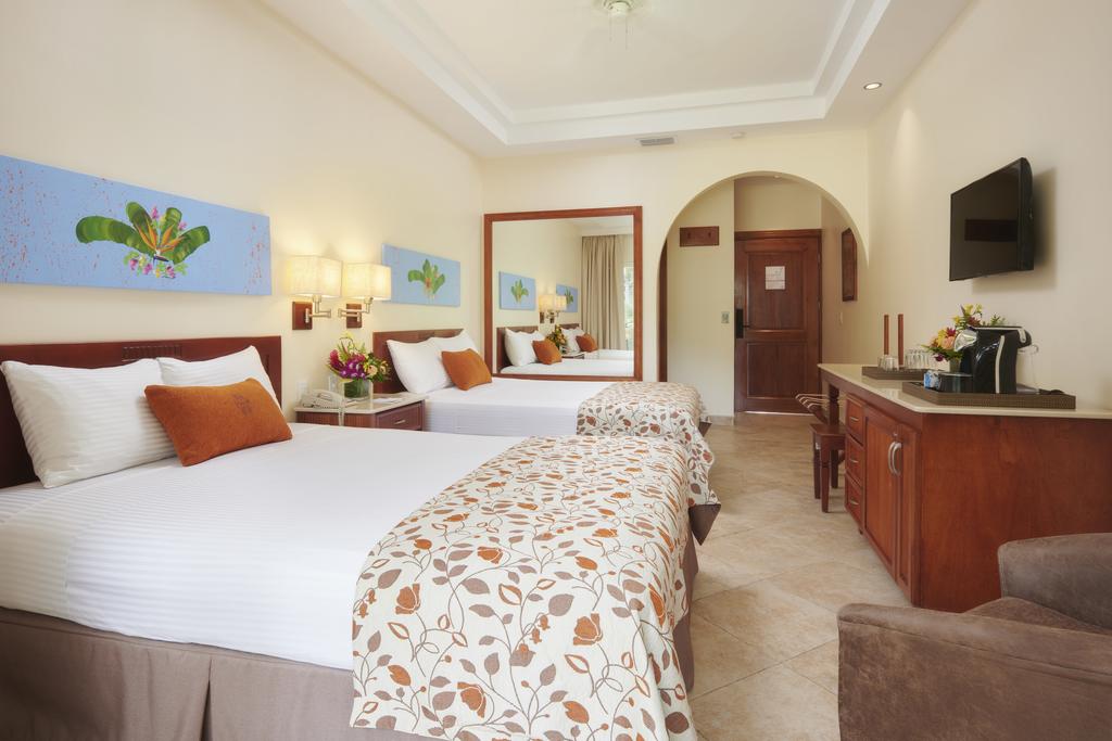 Family Room Pool View