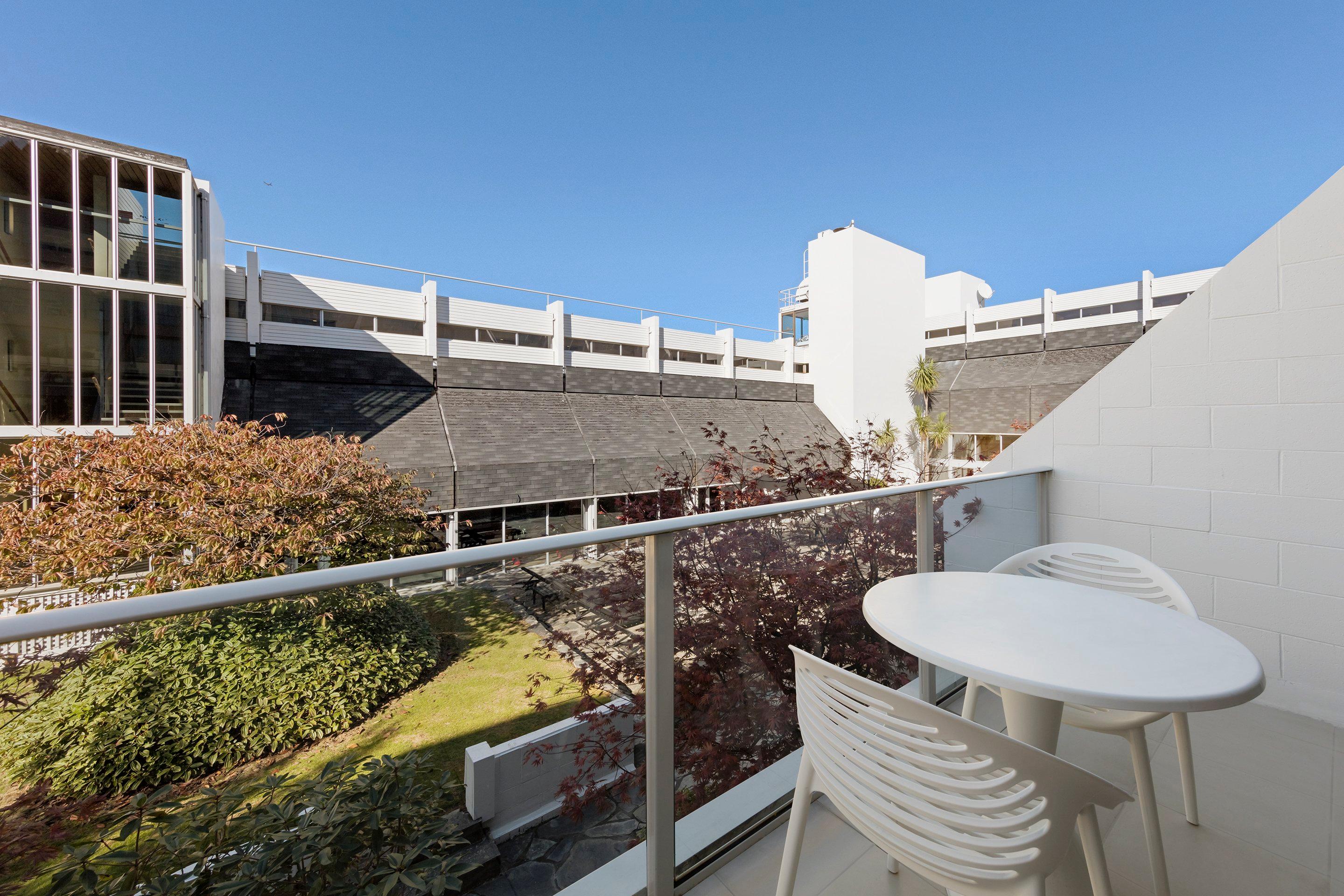 Double Accessible with Views