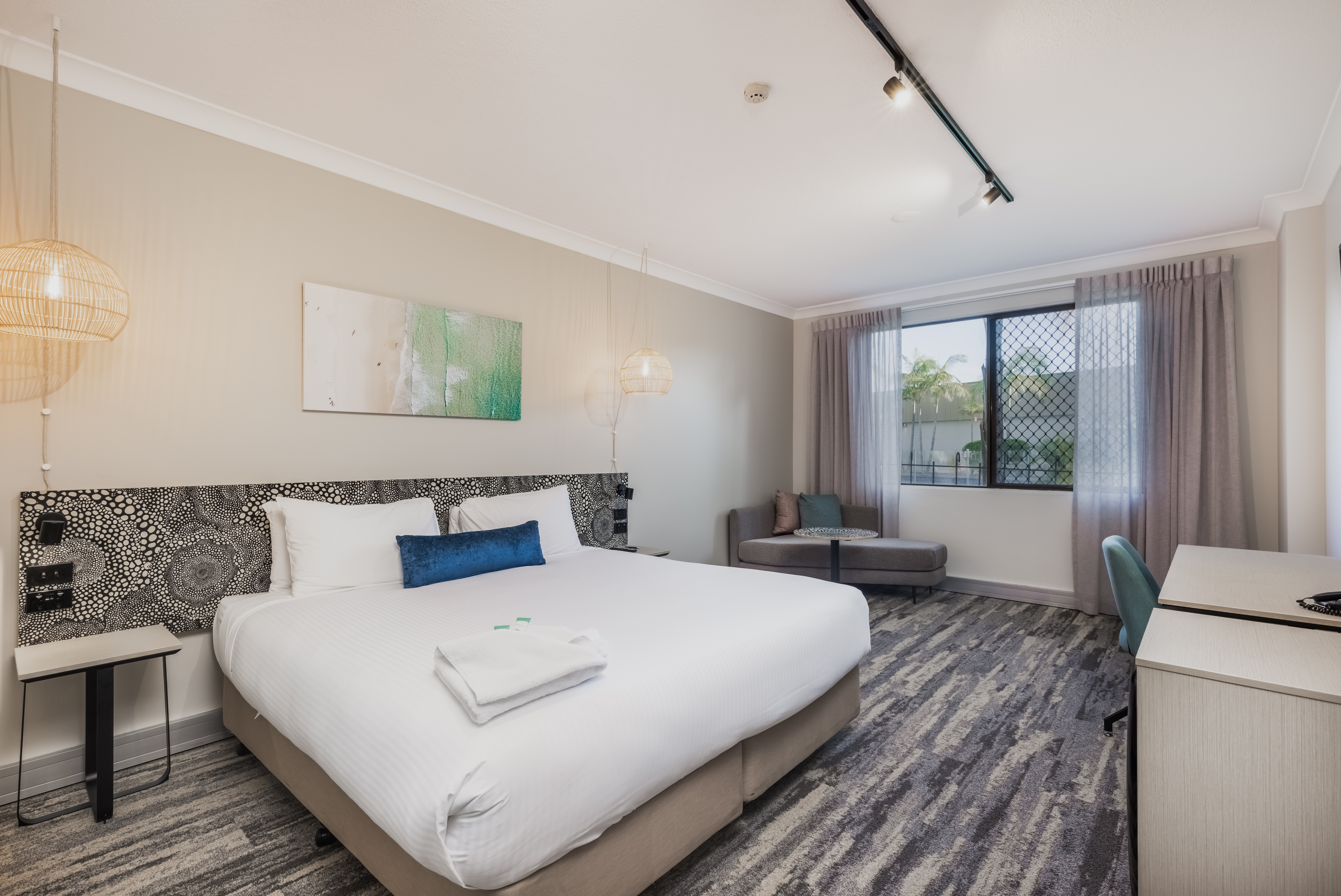 Studio King Size Bed