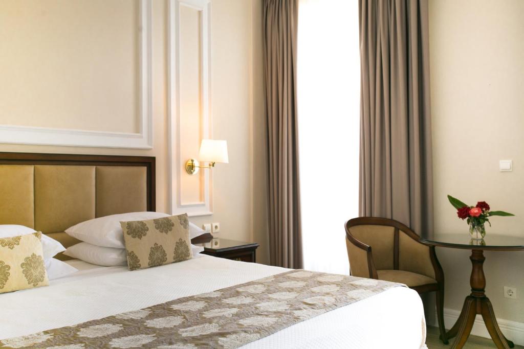 Double or Twin Deluxe Sea View