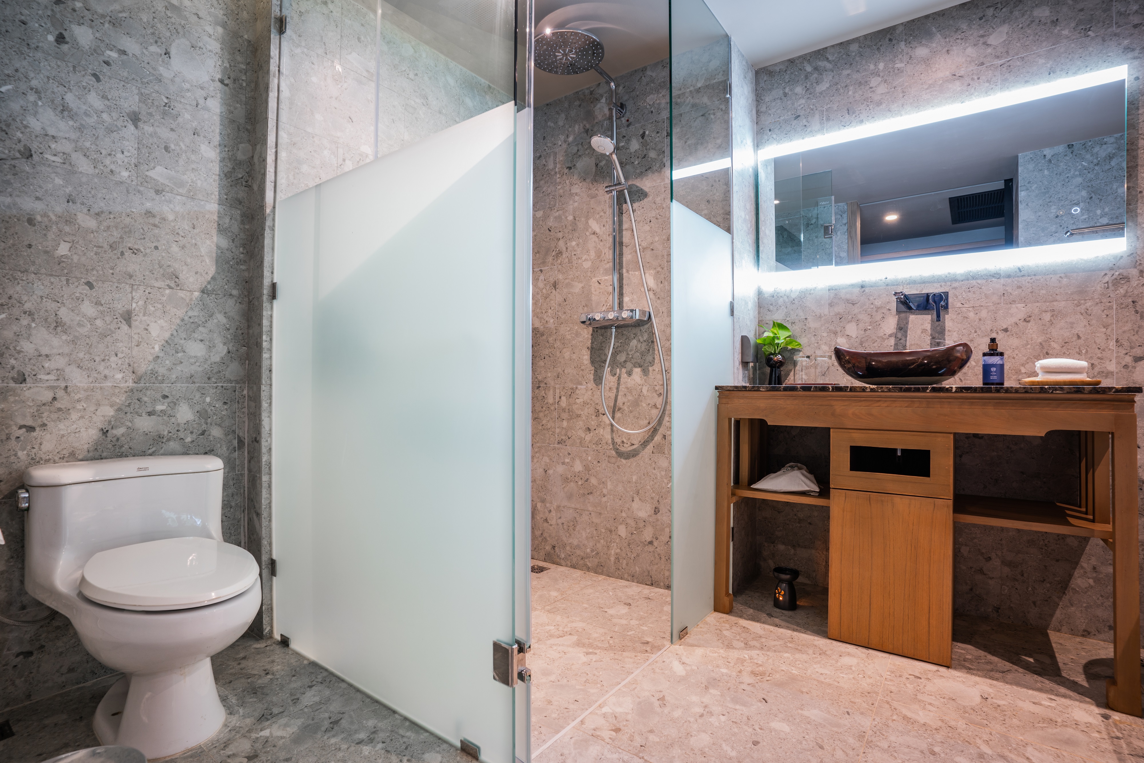 Double or Twin Deluxe Side Sea View