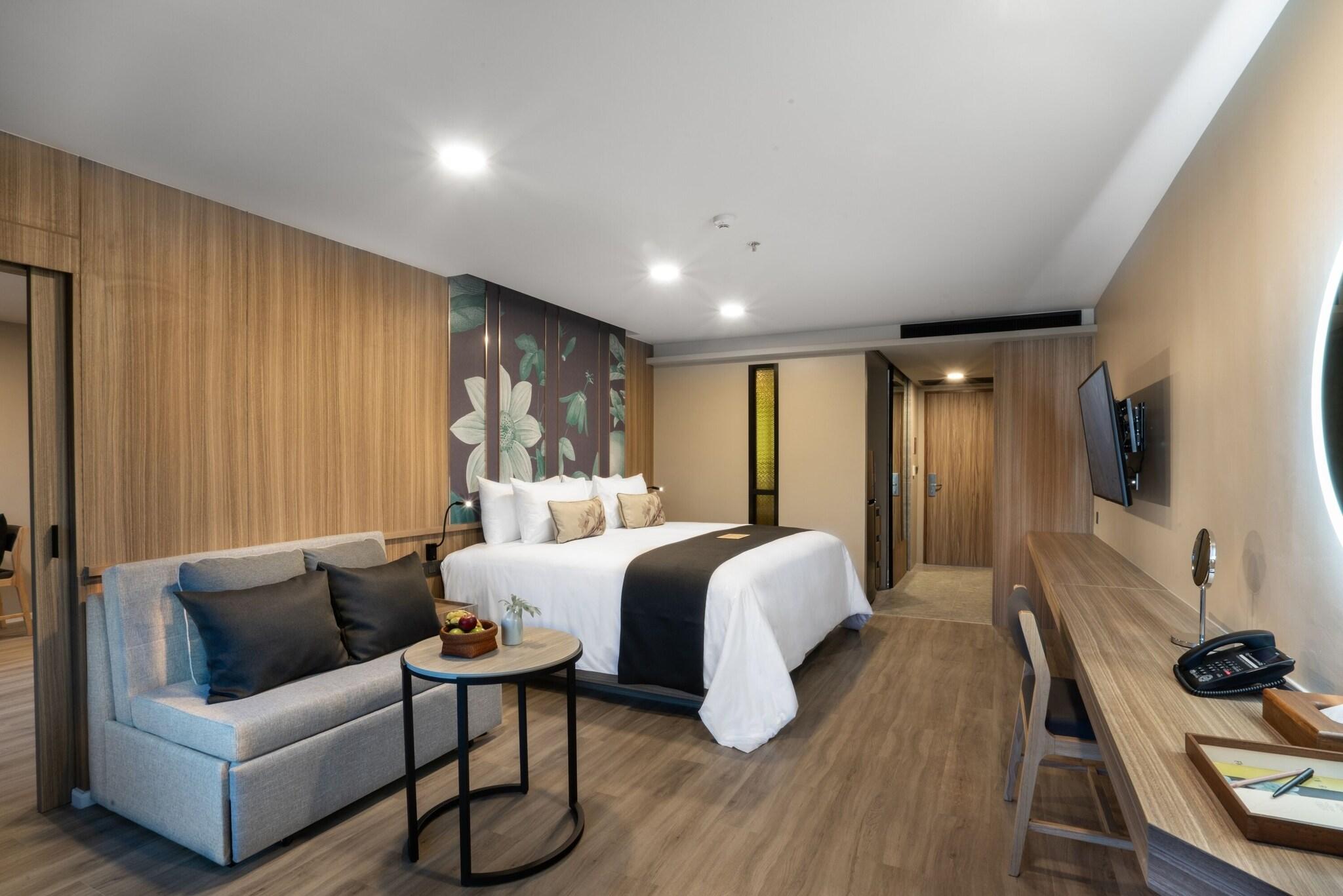 Family Room King Size Bed